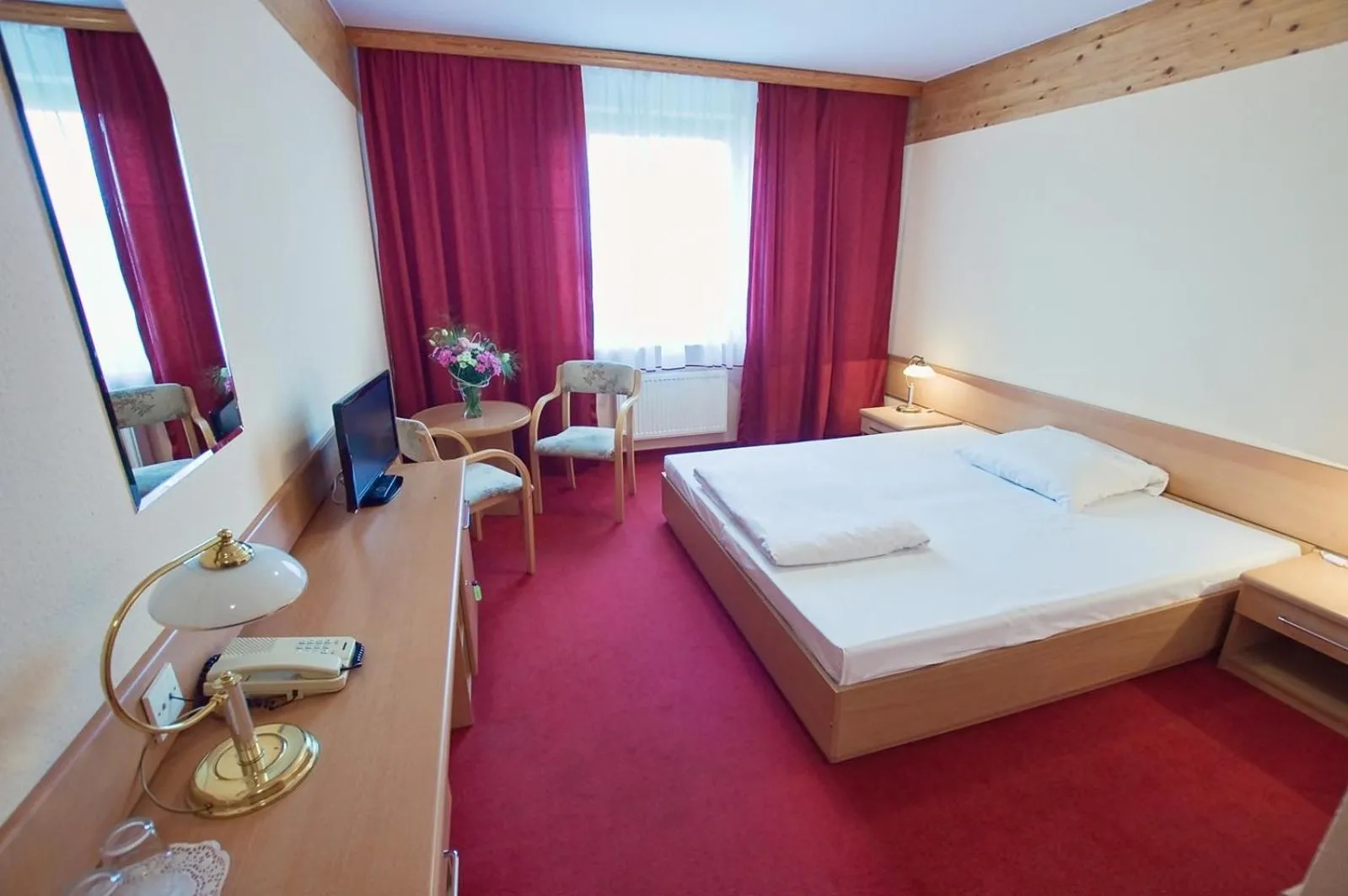 Photo of the whole room, Bed in Hotel Panorama