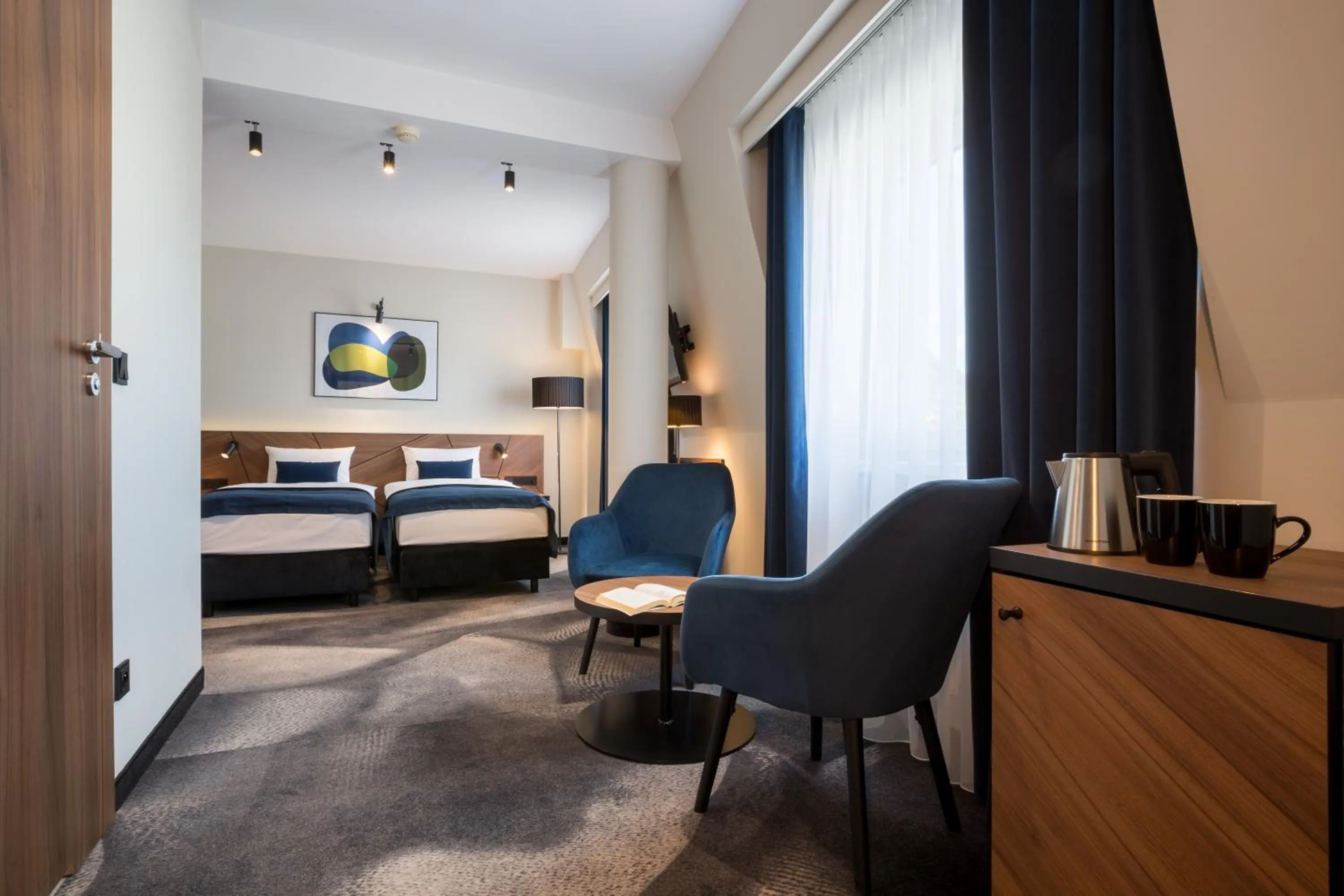 Shower, Bed in Ascot Premium Hotel