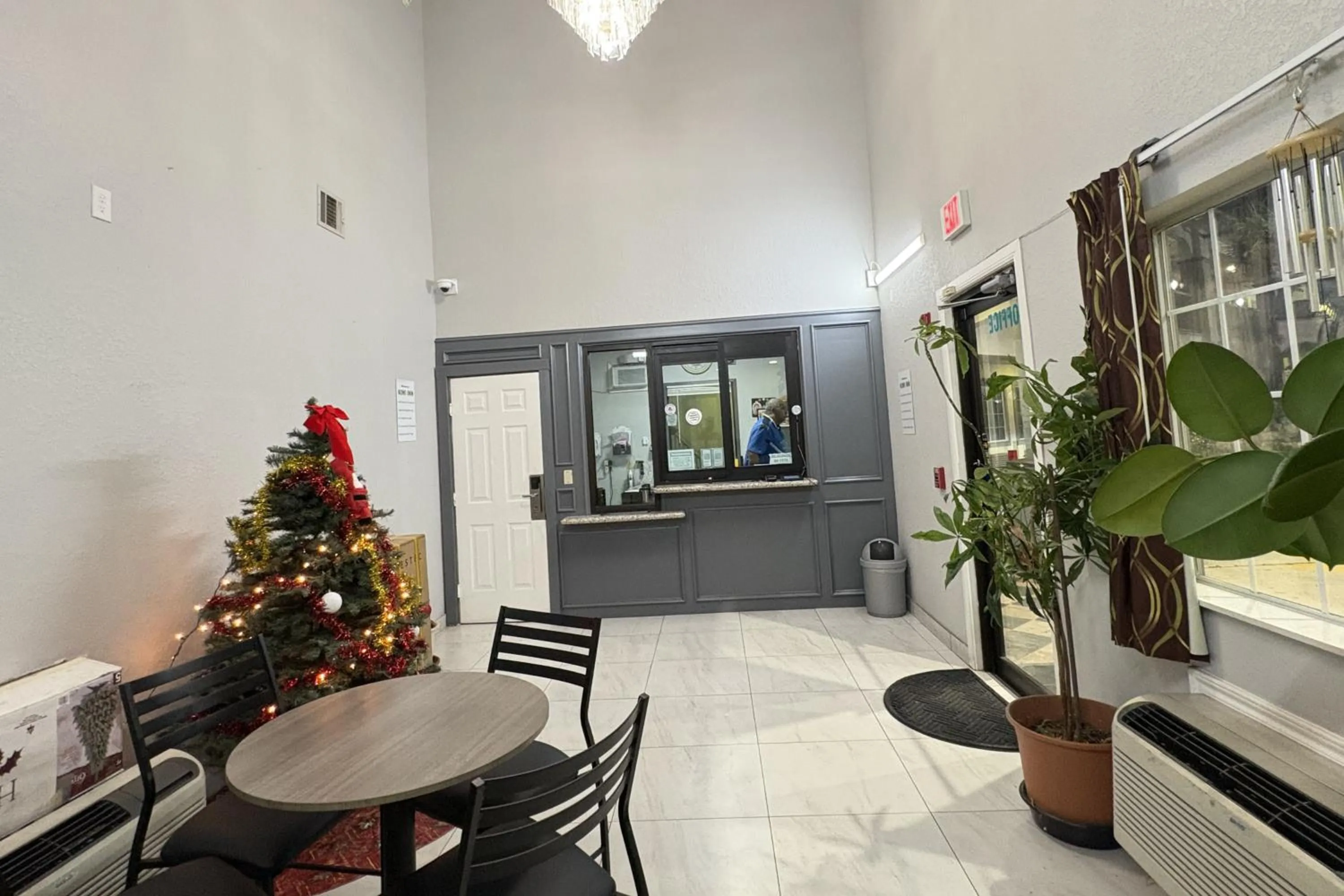 Lobby or reception in Kiwi Inn Capital O Houston - Hwy 249