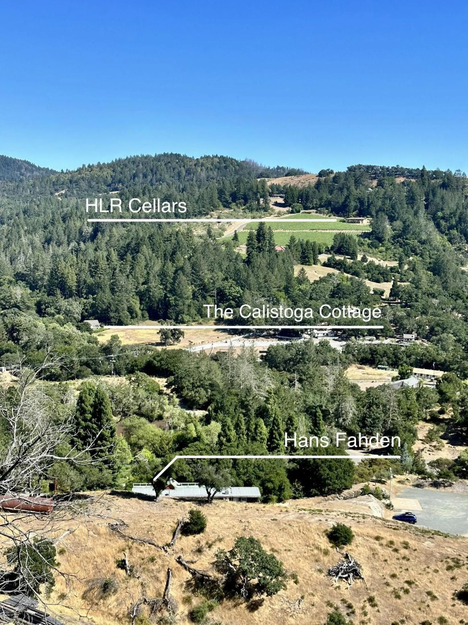 Property building in The Calistoga Cottage Wooded And Sunny 5 Mins To Downtown
