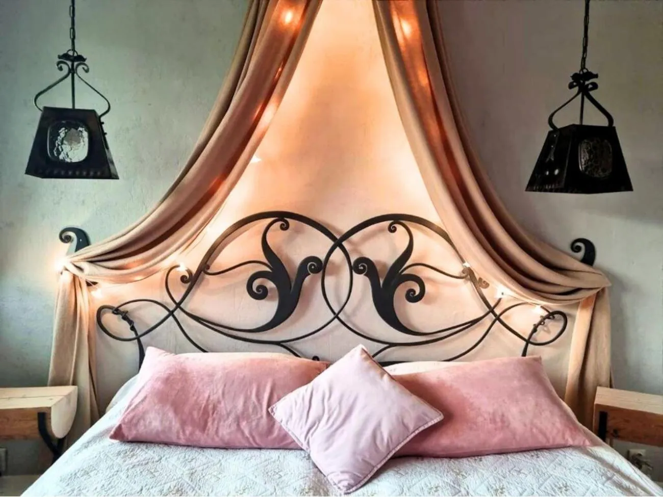 One-Bedroom Apartment with Balcony and Mountain View   in Villa Toscana Boutique