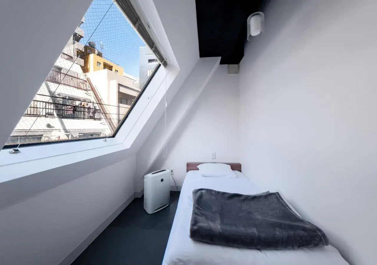 Single Room with Shared Shower and Toilet - single occupancy in Hostel JAZ Single Room with Shared Shower and Toilet - single occupancy in Hostel JAZ