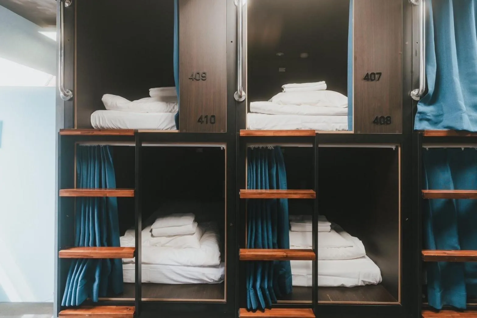 bunk bed in Hiromas Hostel in Ueno