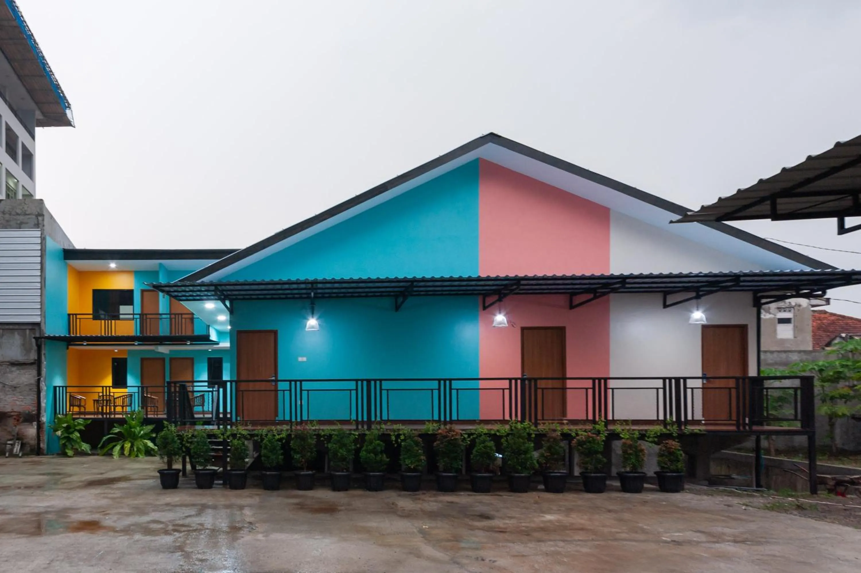 Property building in Sans Hotel Suryakencana Bogor