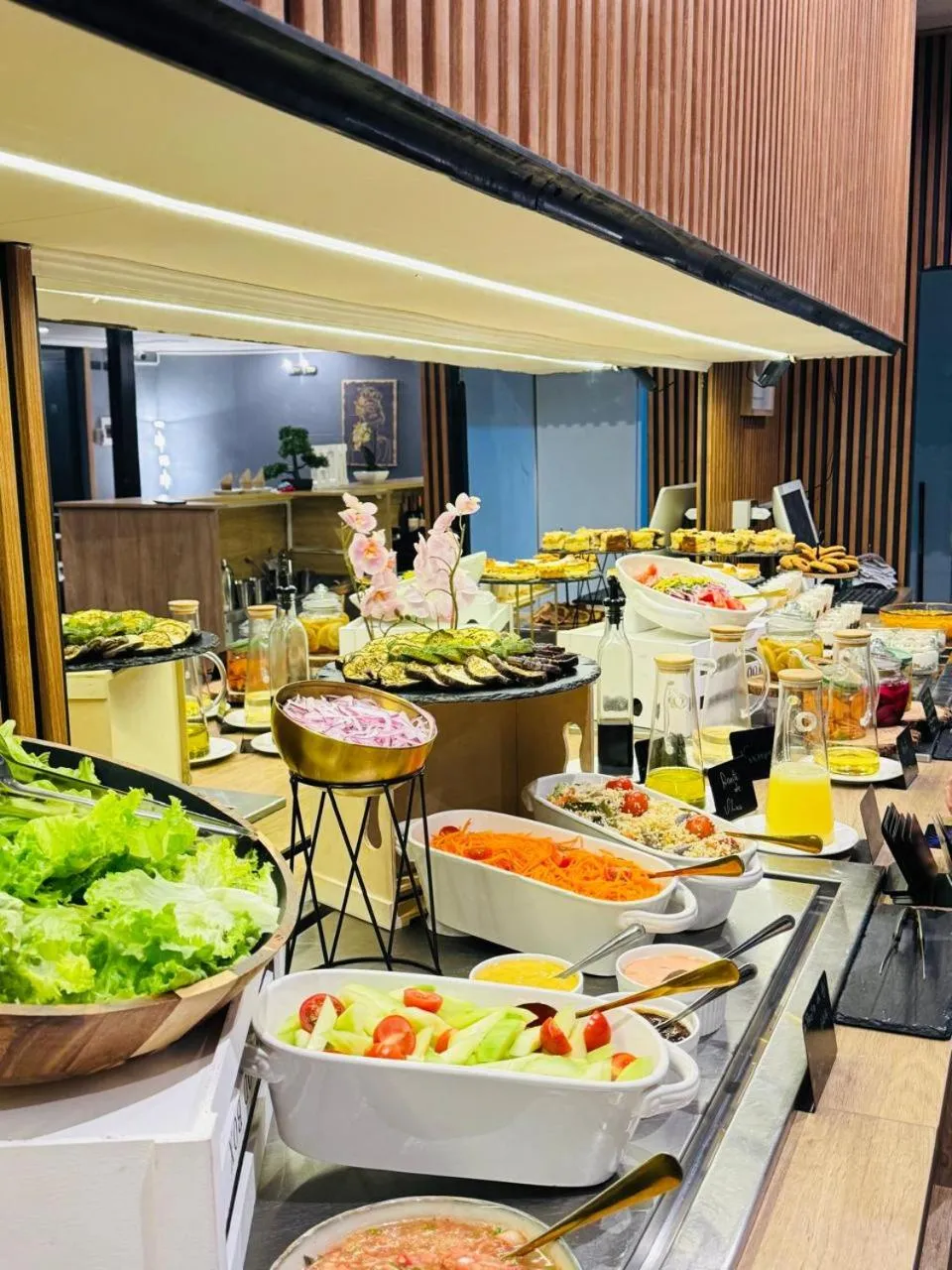 Restaurant/places to eat in Hotel Mackenna