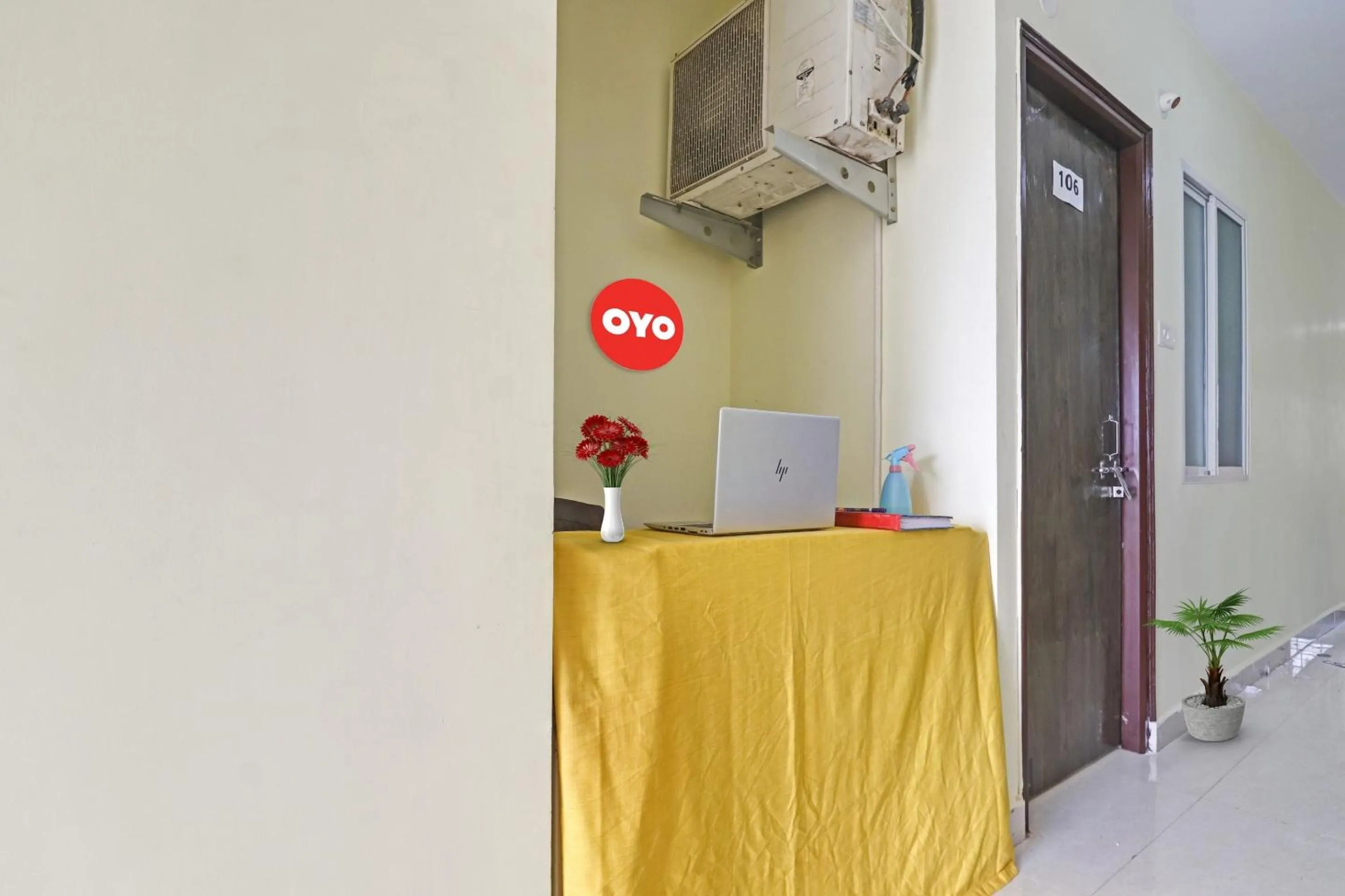 Lobby or reception in Super Hotel O Dk Reddy Square