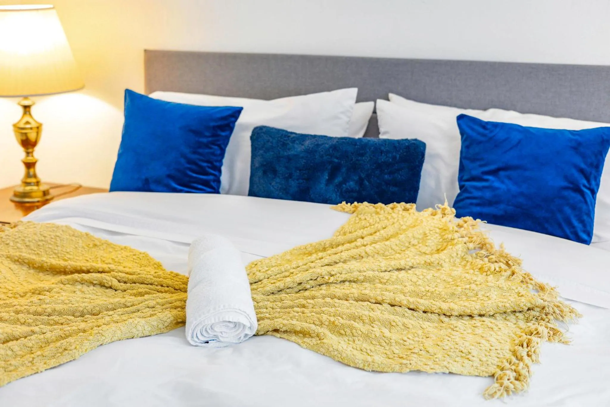 Bed in Victoria Park Regency