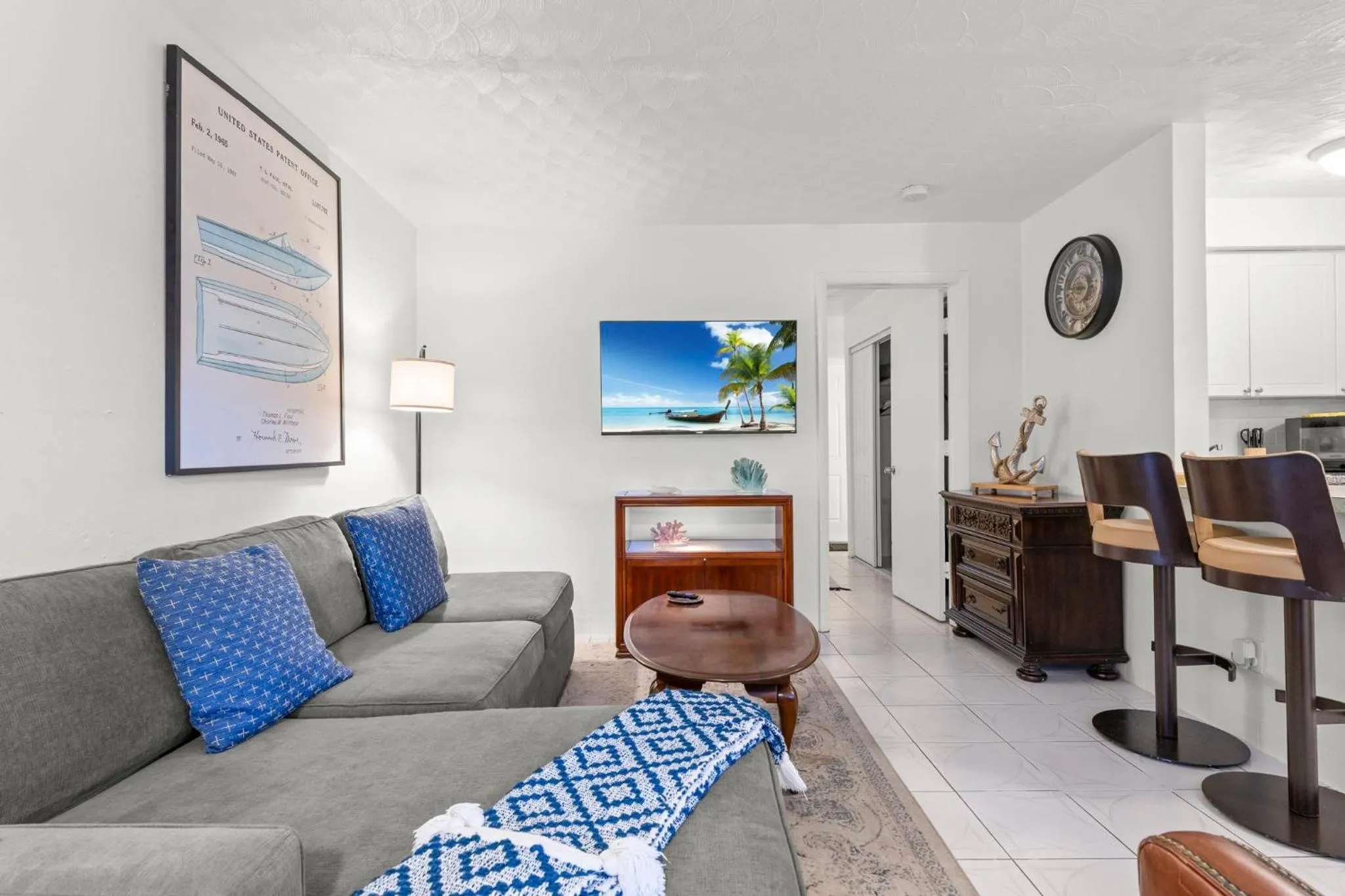 Living room in Victoria Park Regency