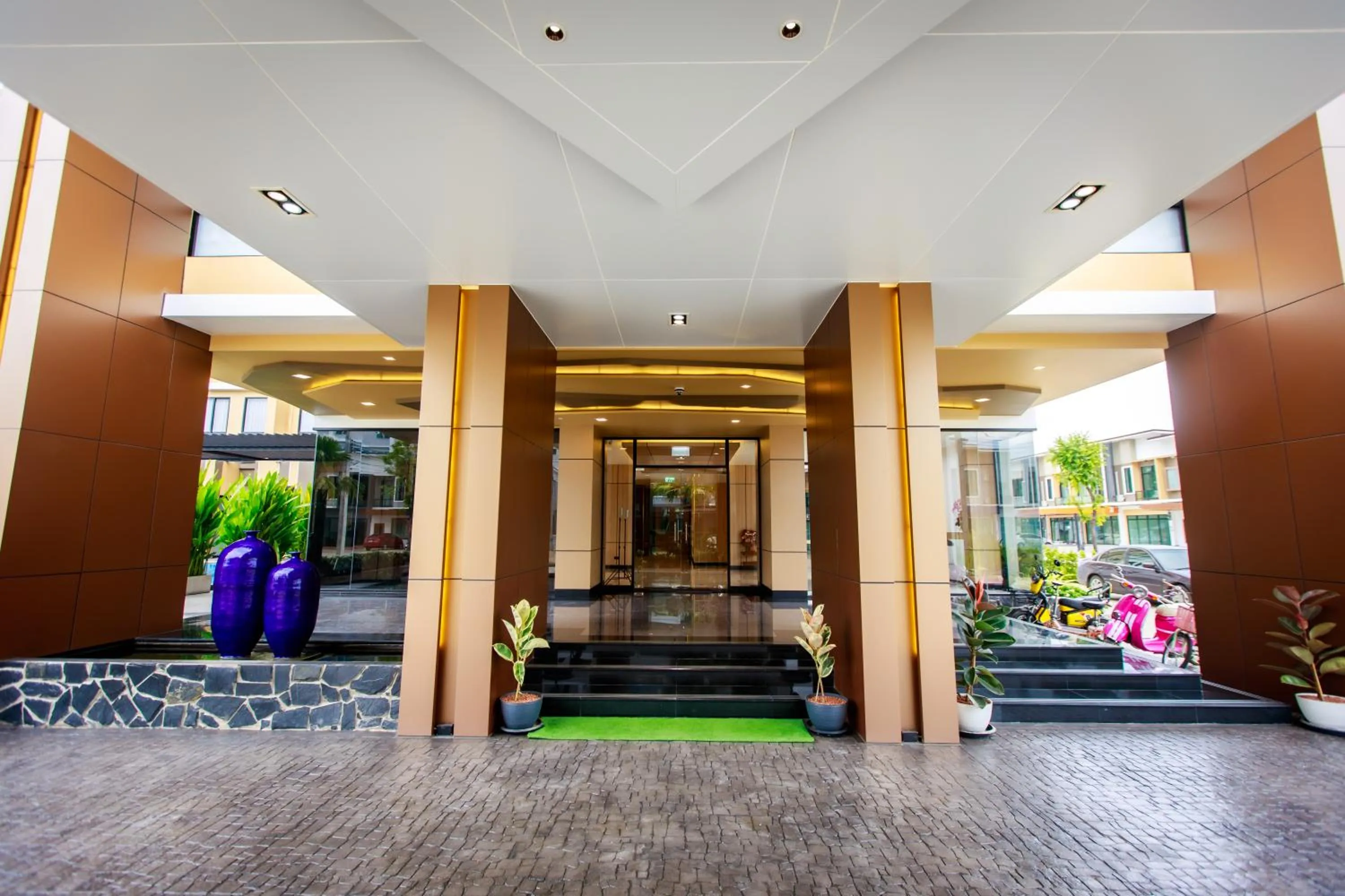 Facade/entrance in Siri Hotel Lumphun