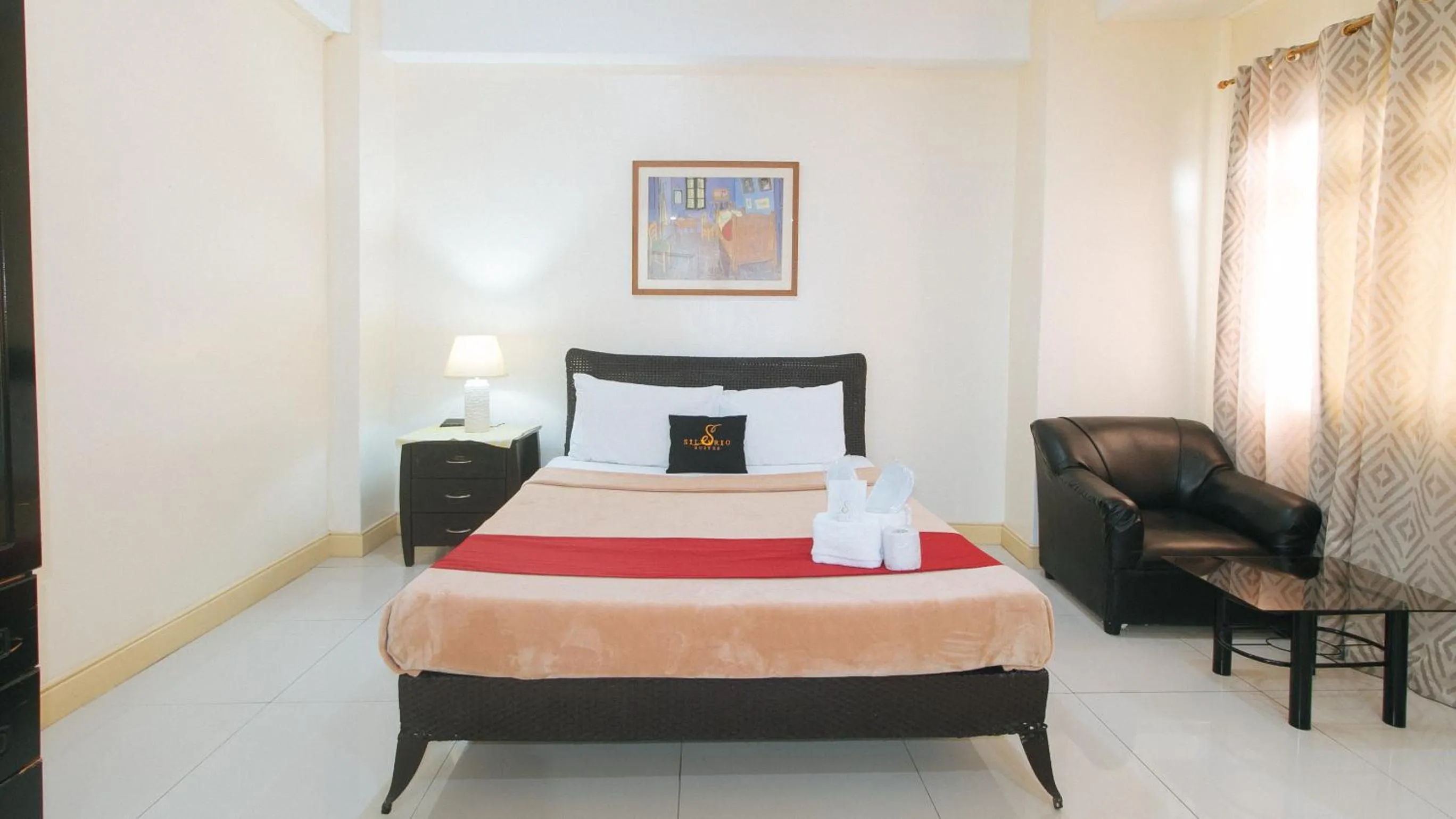 Photo of the whole room, Bed in 153 Silverio Suites Betterliving Paranaque