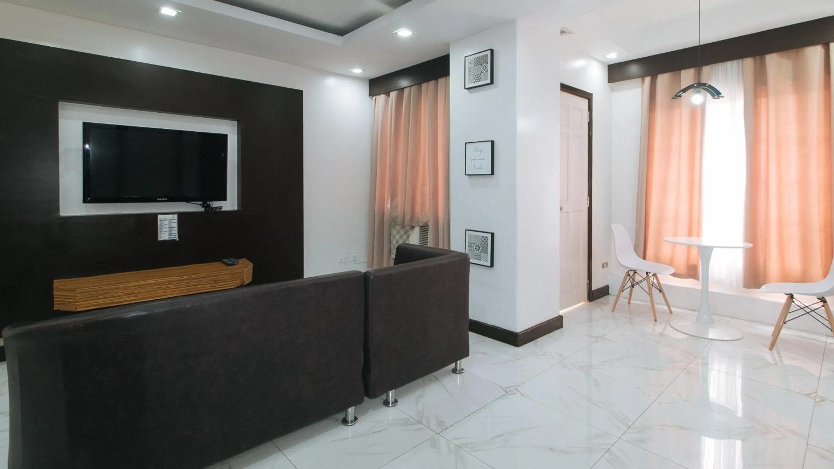 TV and multimedia in 153 Silverio Suites Betterliving Paranaque