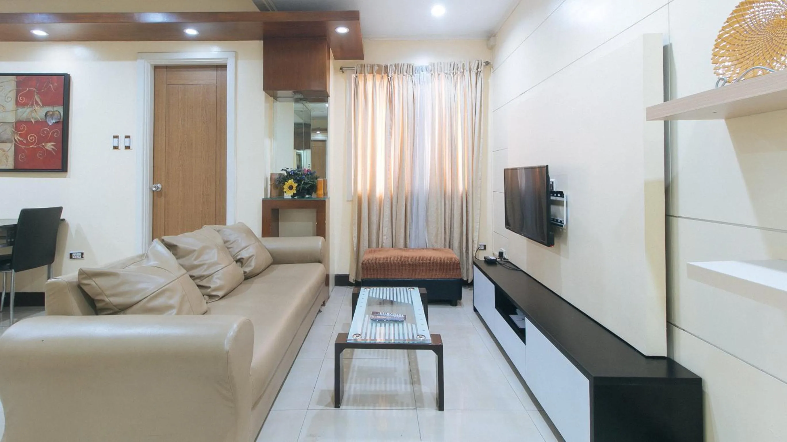 TV and multimedia in 153 Silverio Suites Betterliving Paranaque