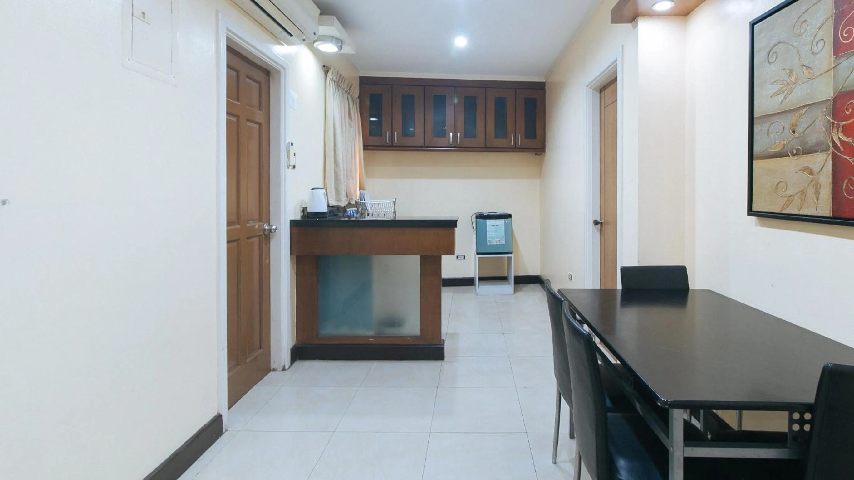 Kitchen or kitchenette in 153 Silverio Suites Betterliving Paranaque