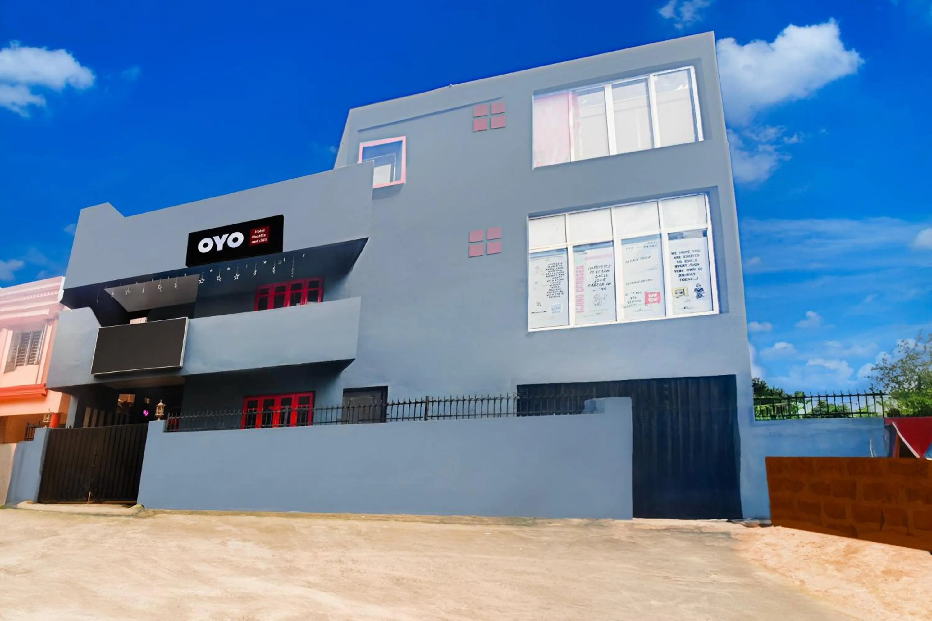 Facade/entrance in Hotel O Neatflix And Chill