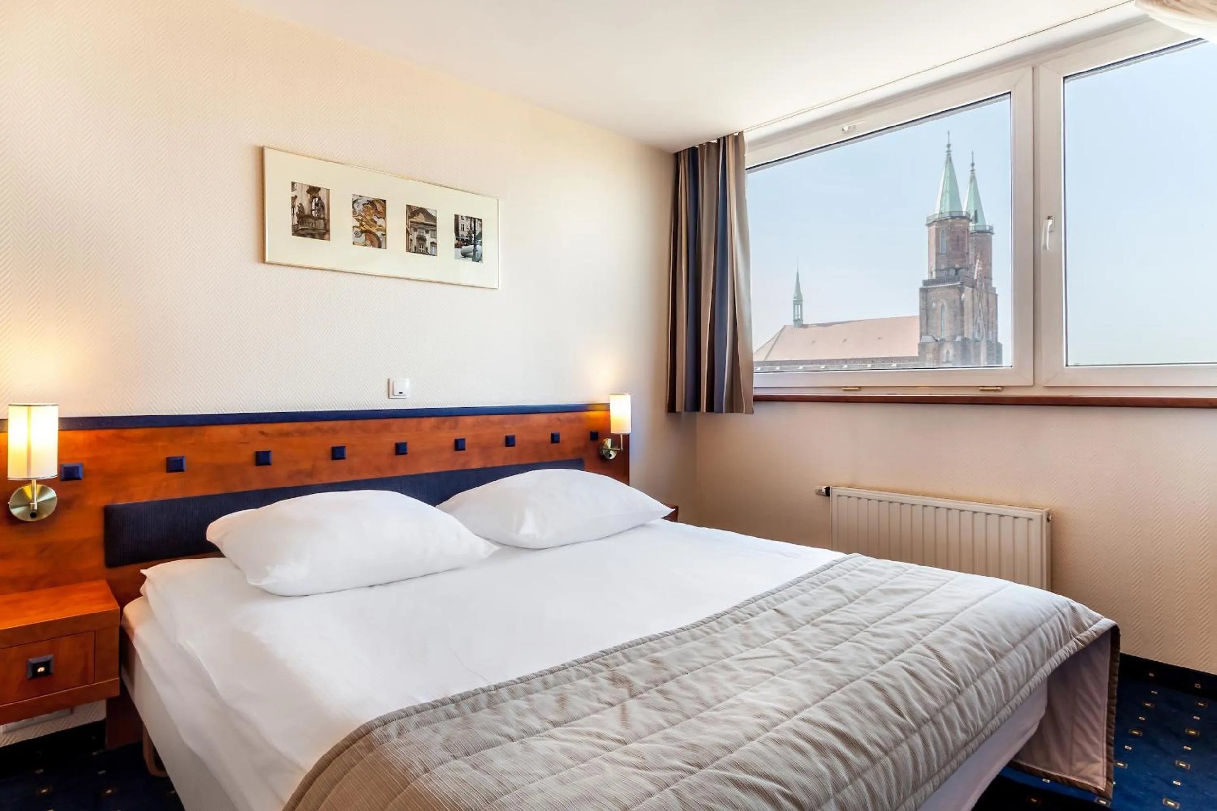 Bed in Qubus Hotel Legnica