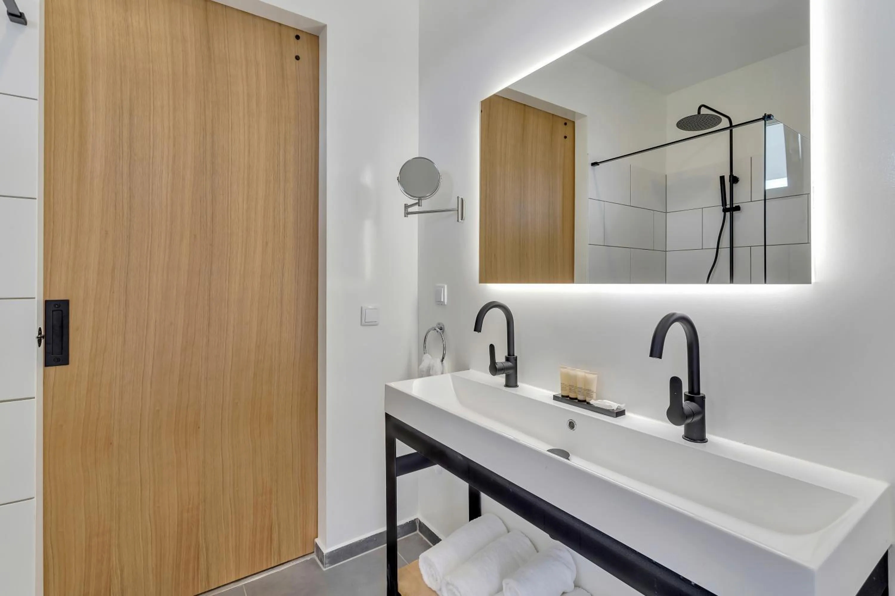 Shower in Belnem House Bonaire