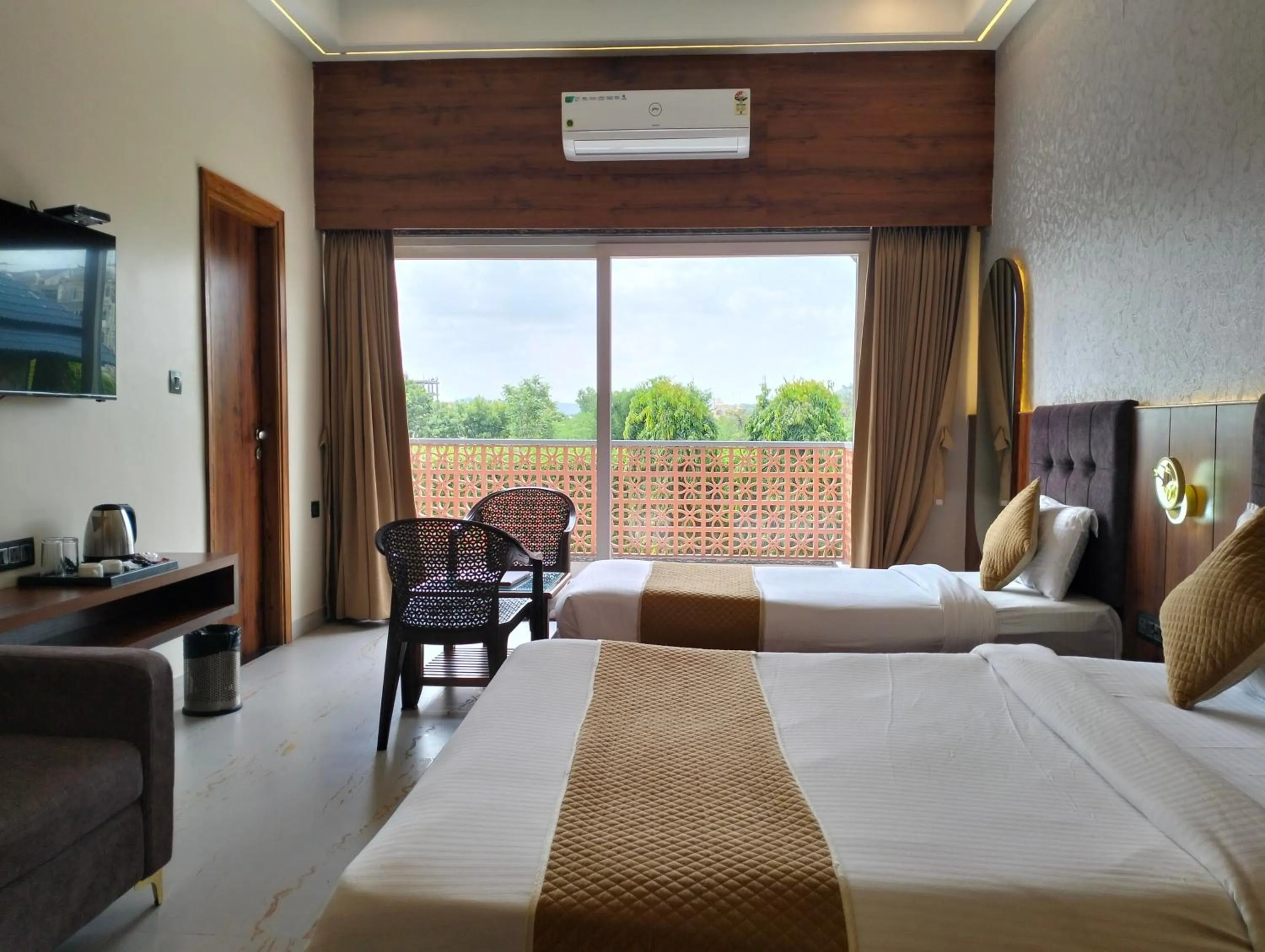 Bed in Nature Retreat Resorts- Life in Nature