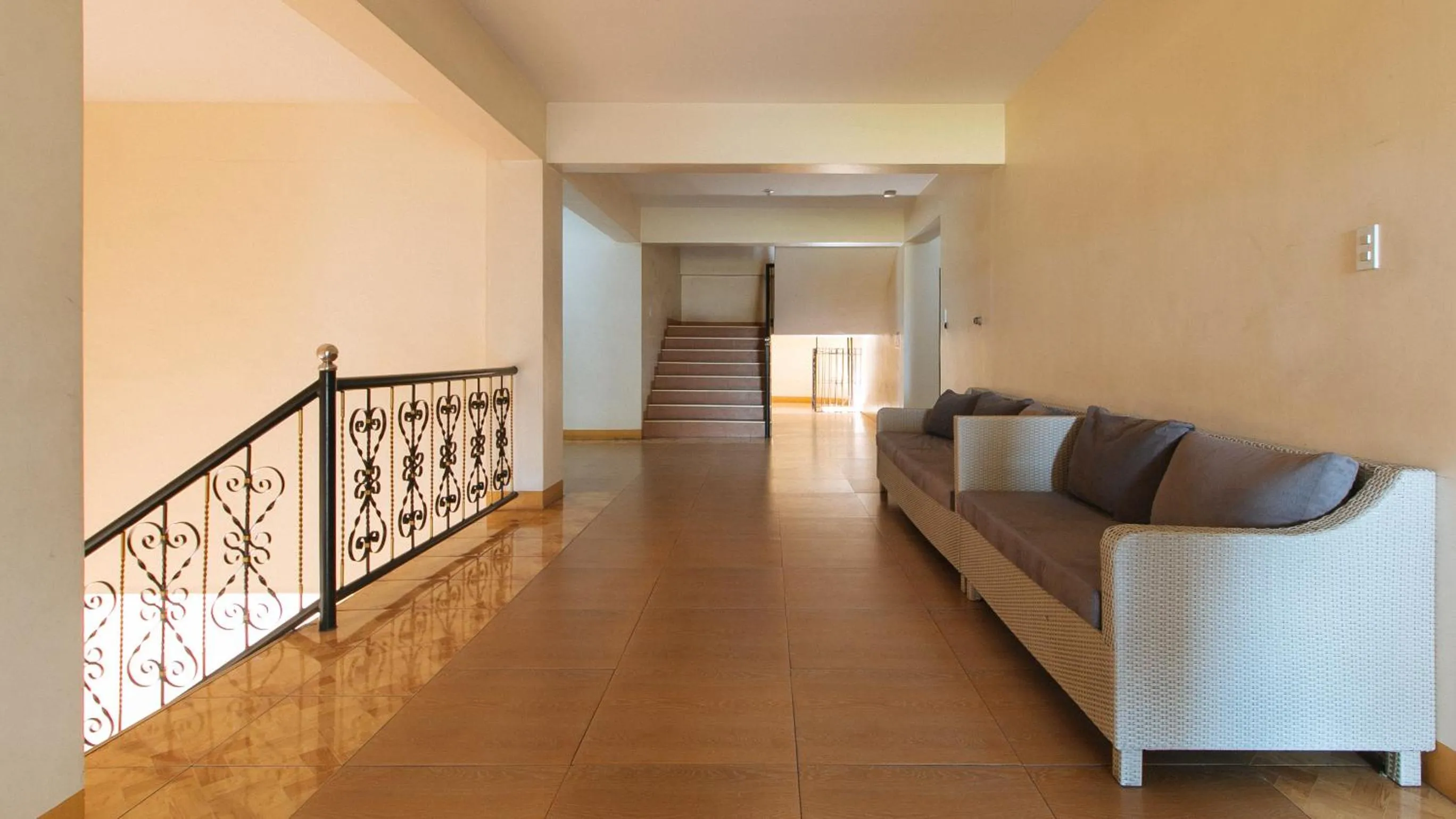 Balcony/Terrace in RedDoorz @ Golden Skye Hotel Guagua