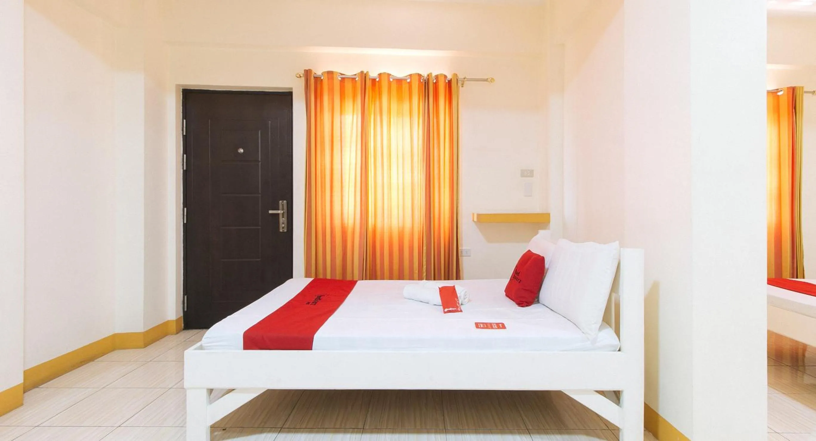 Bed in RedDoorz @ Golden Skye Hotel Guagua