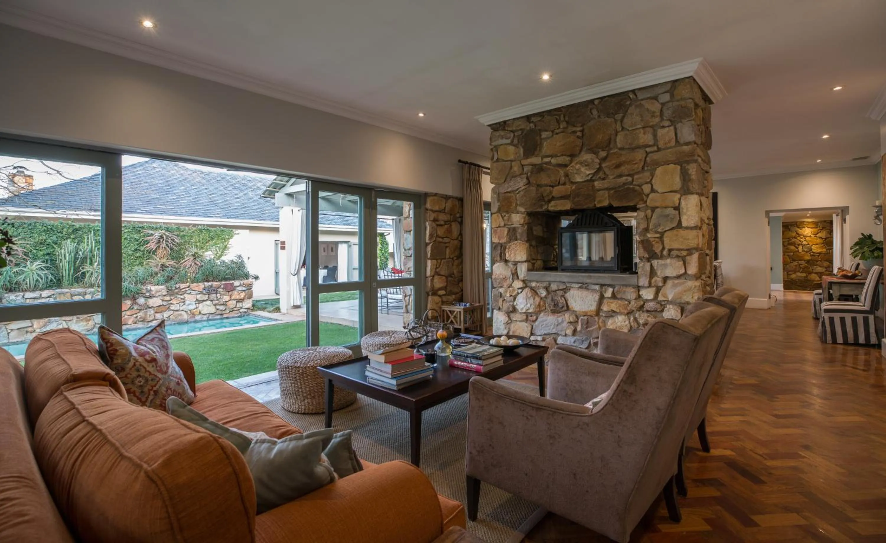 Lounge or bar in The Parkwood