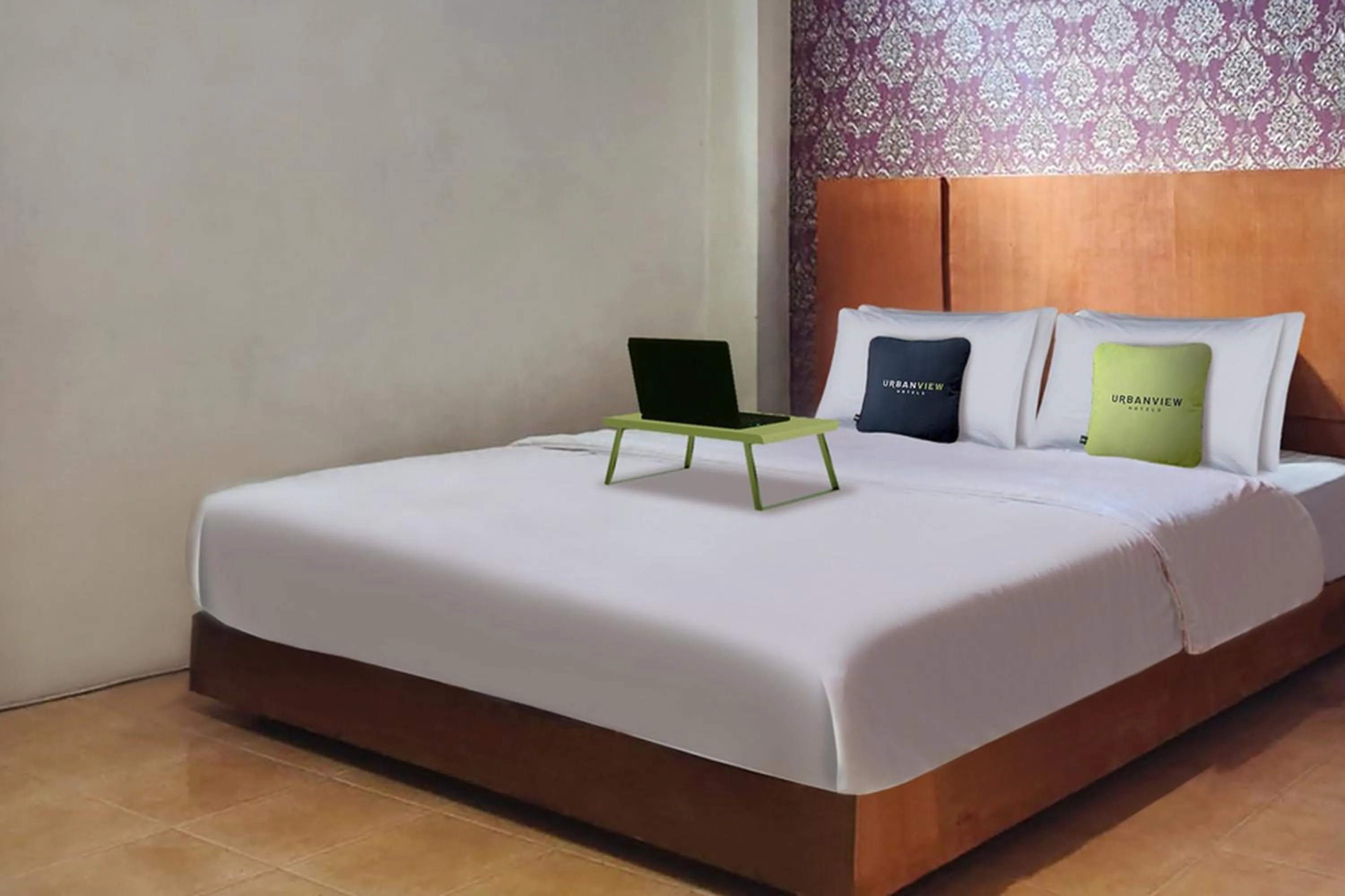 Bedroom, Bed in Urbanview Hotel Kanca Banjarmasin by RedDoorz