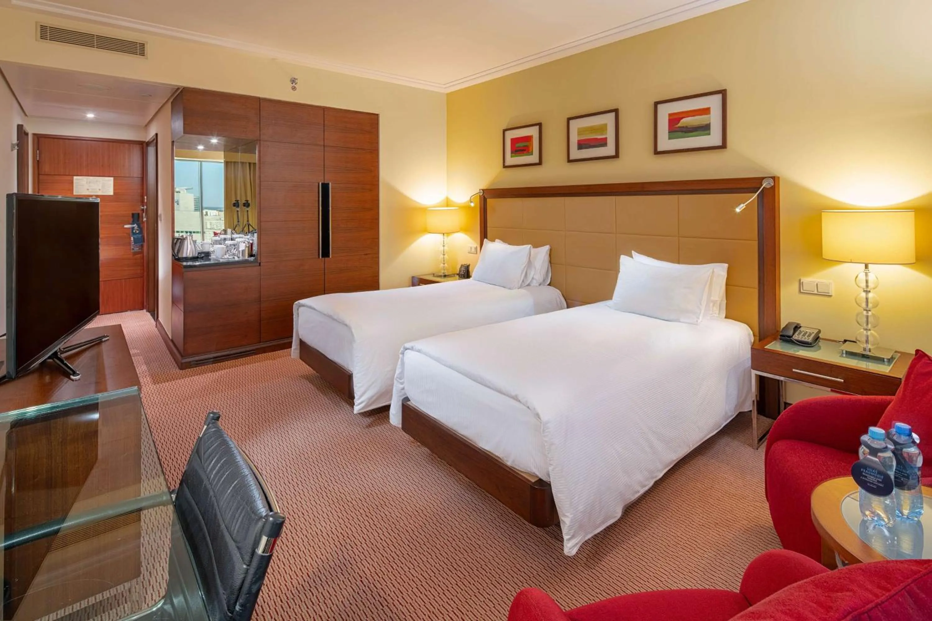 Deluxe Twin Room in Hilton Warsaw City Hotel