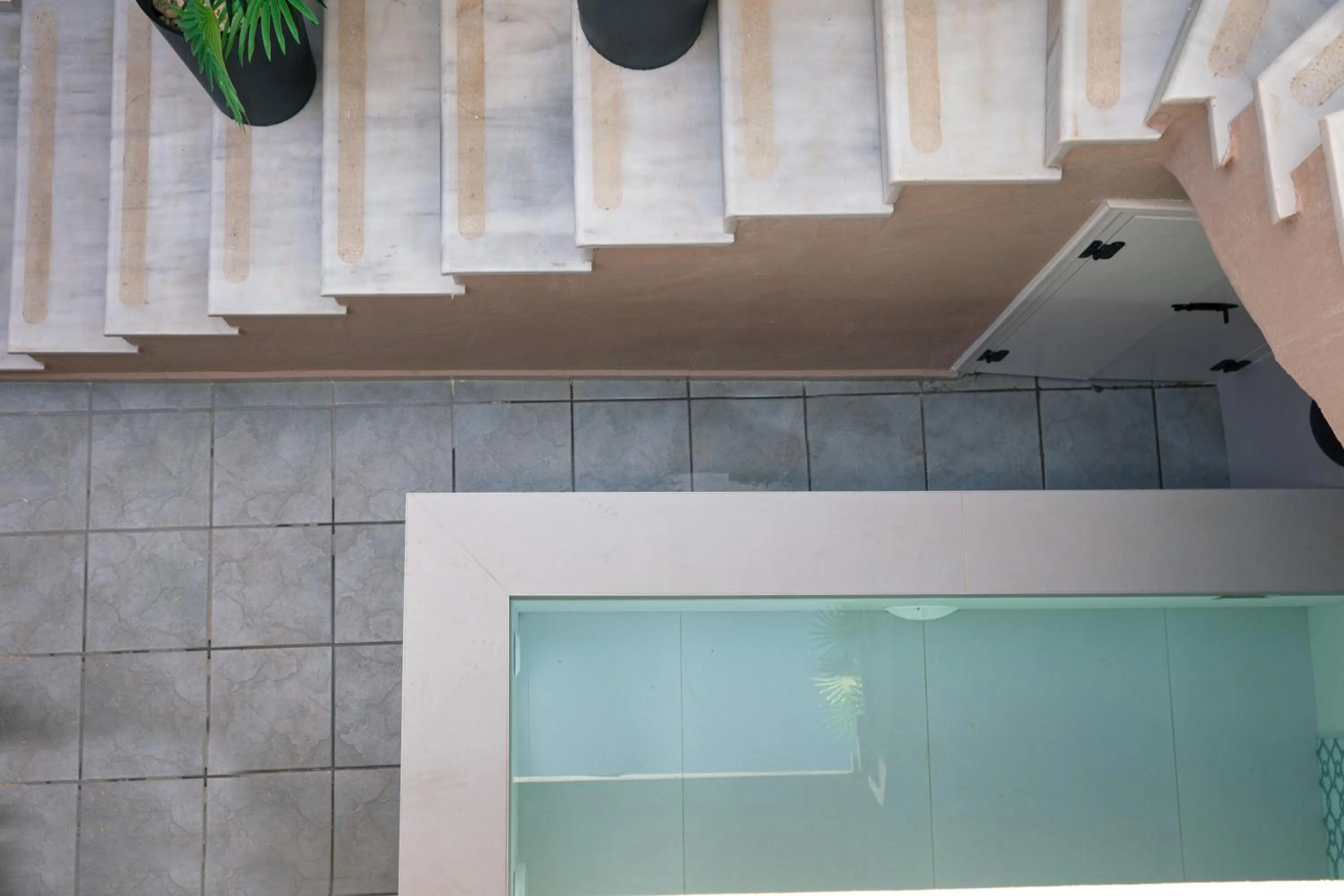 Swimming pool in Gateway Suites