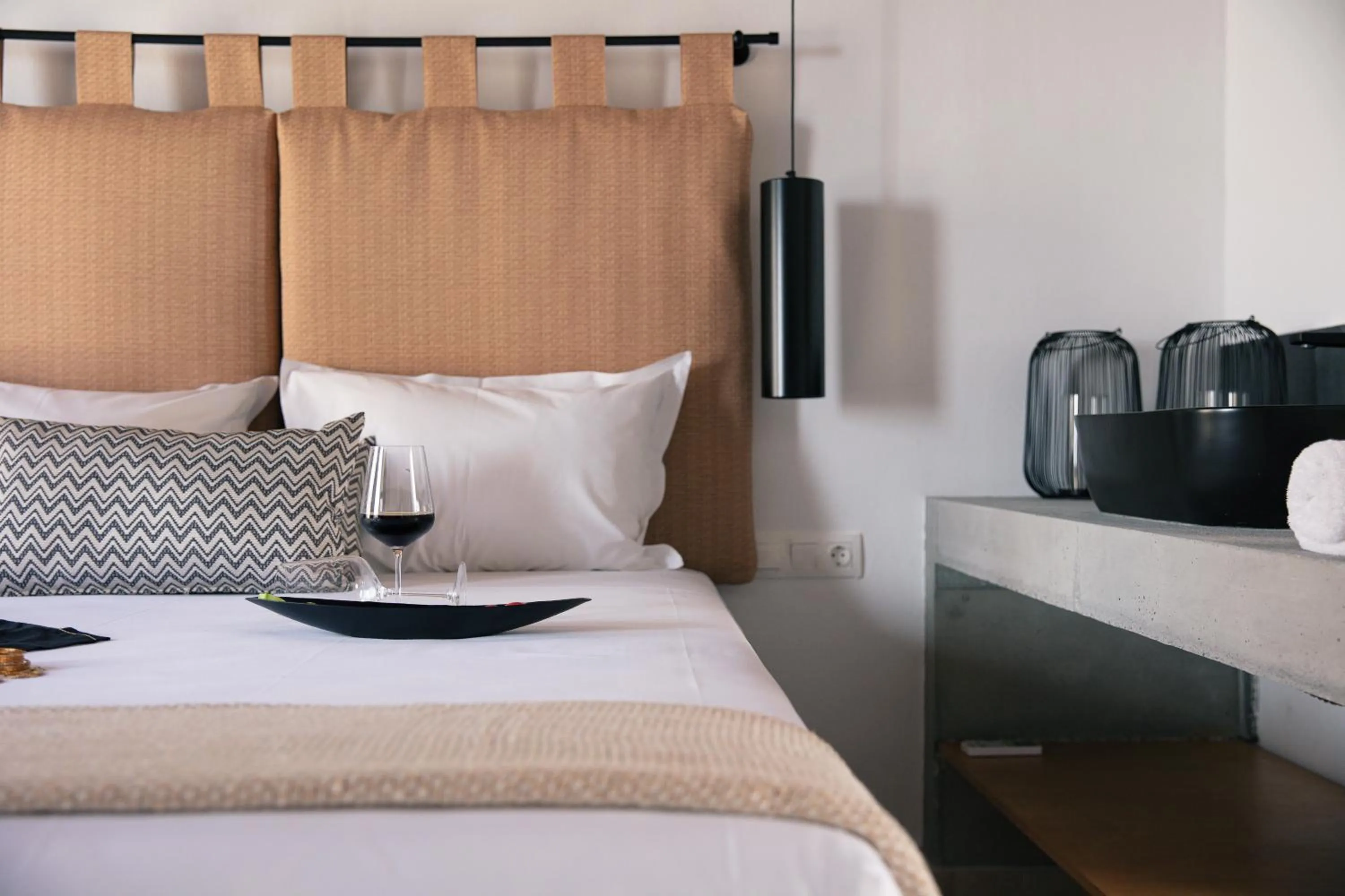 Bedroom, Bed in Gateway Suites