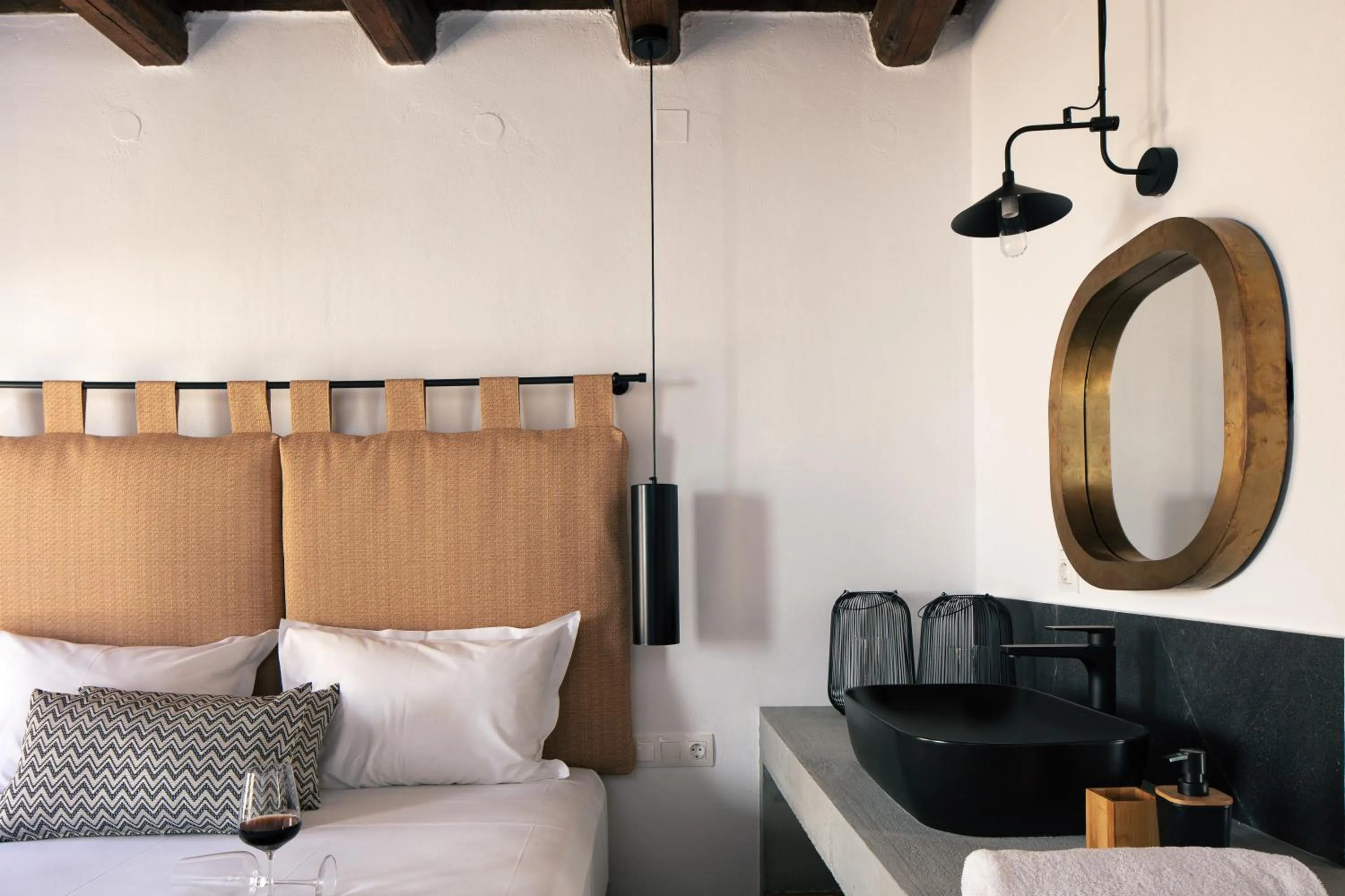 Bed in Gateway Suites