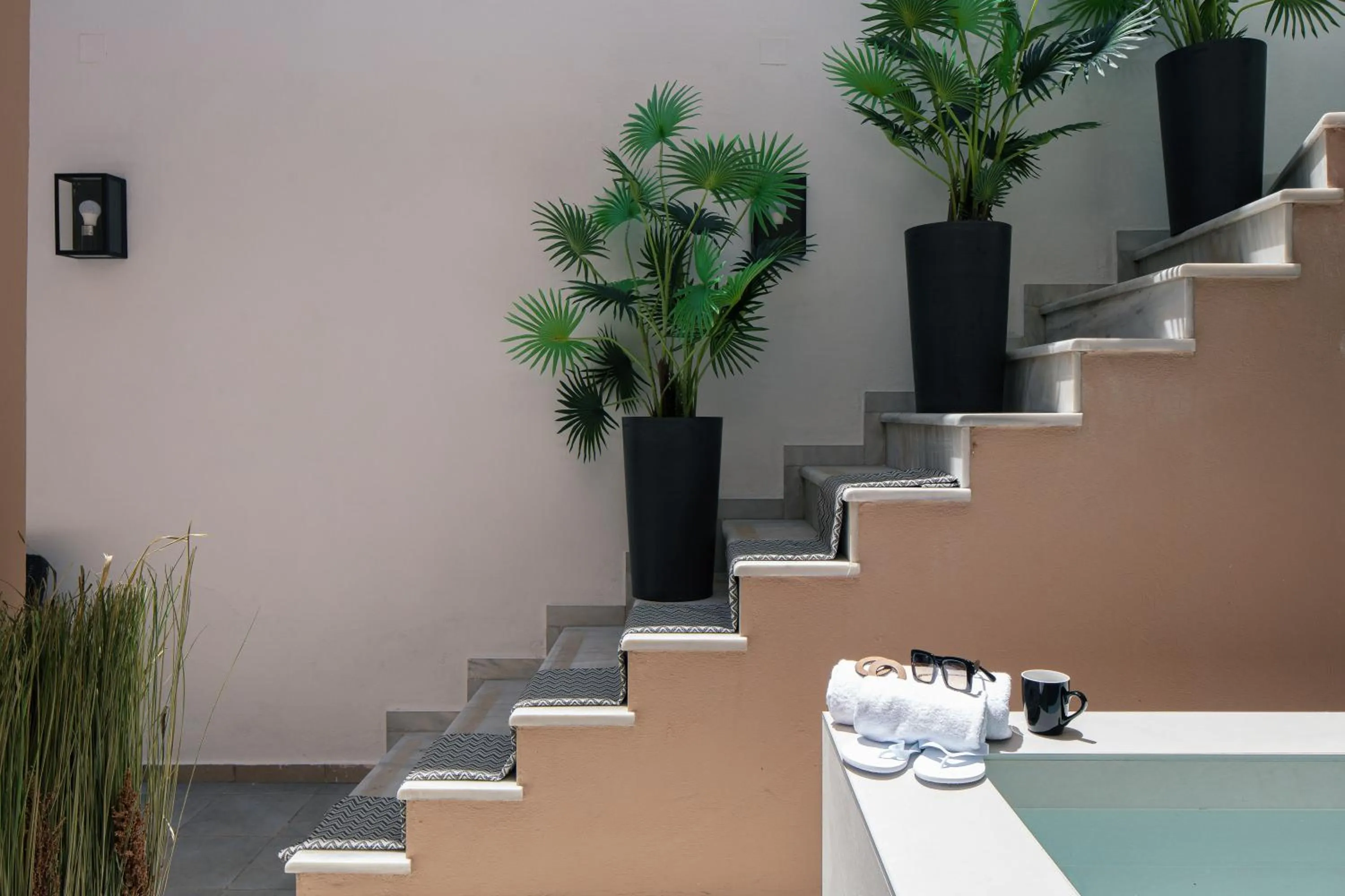 Swimming pool in Gateway Suites