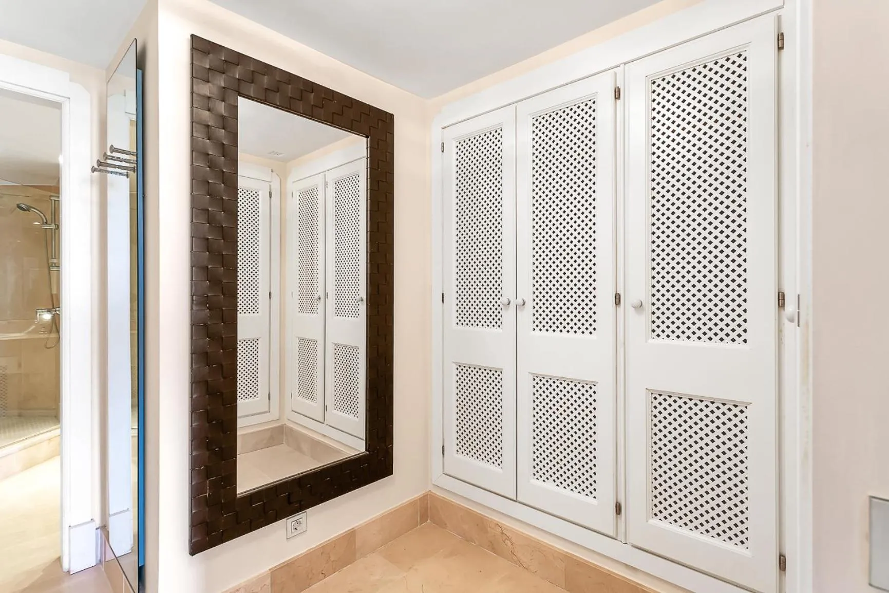 YOLO Spaces - Sotogrande Marina Boutique Apartment