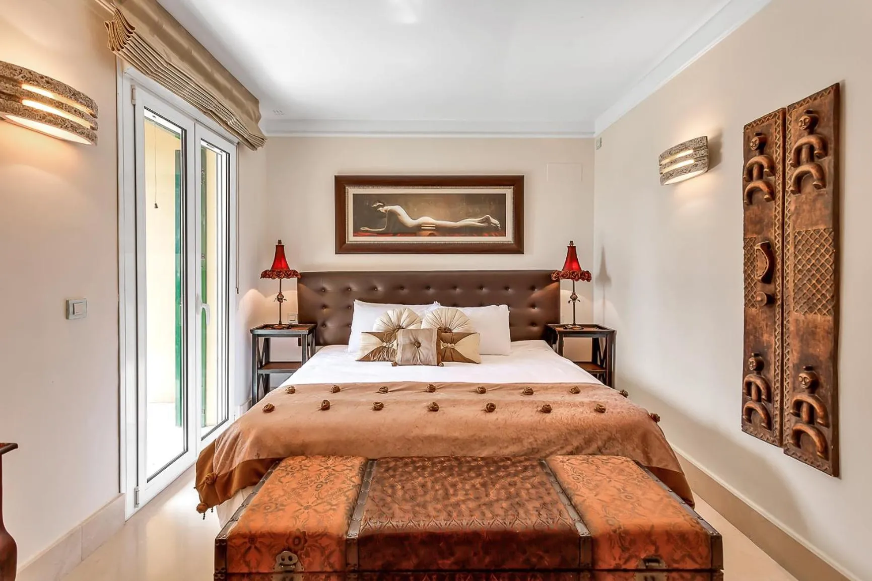 Bed in YOLO Spaces - Sotogrande Marina Boutique Apartment