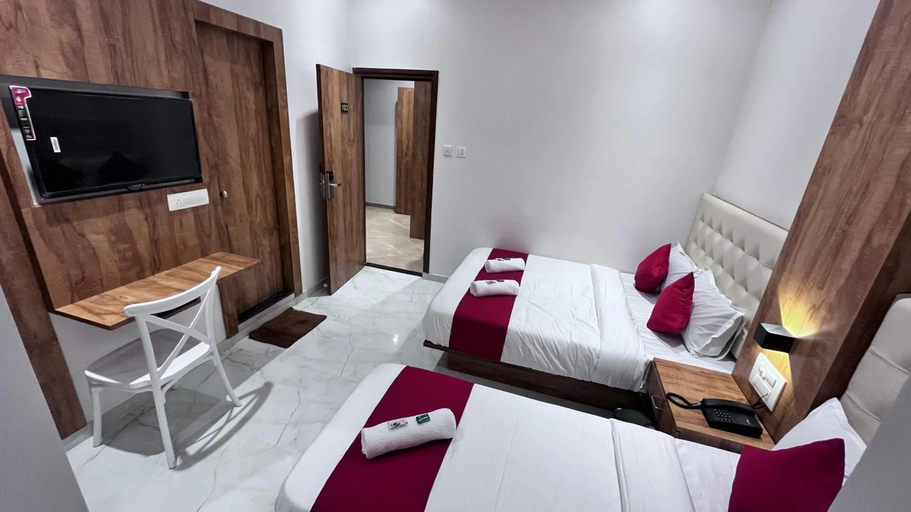 Bed in Hotels Heraa International