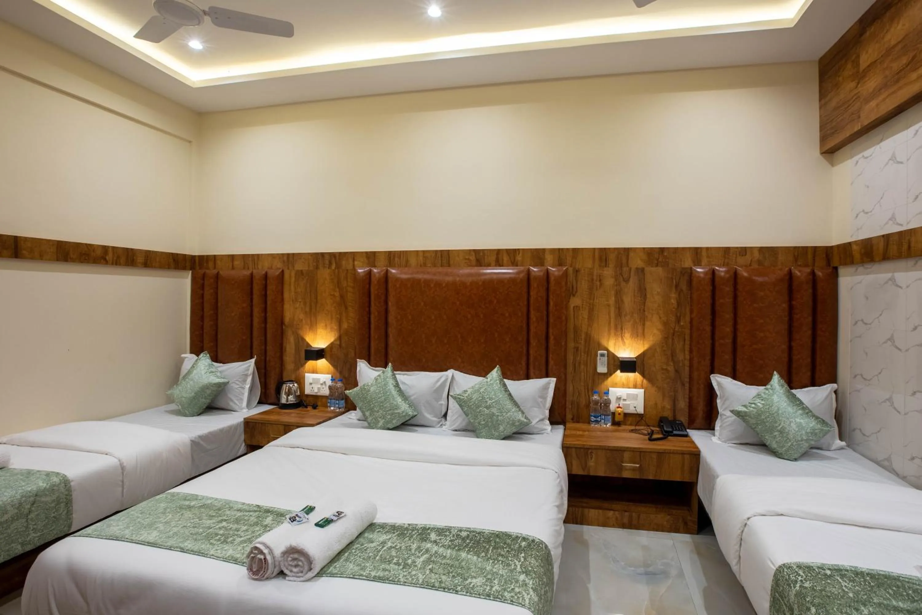 Bed in Hotels Heraa International