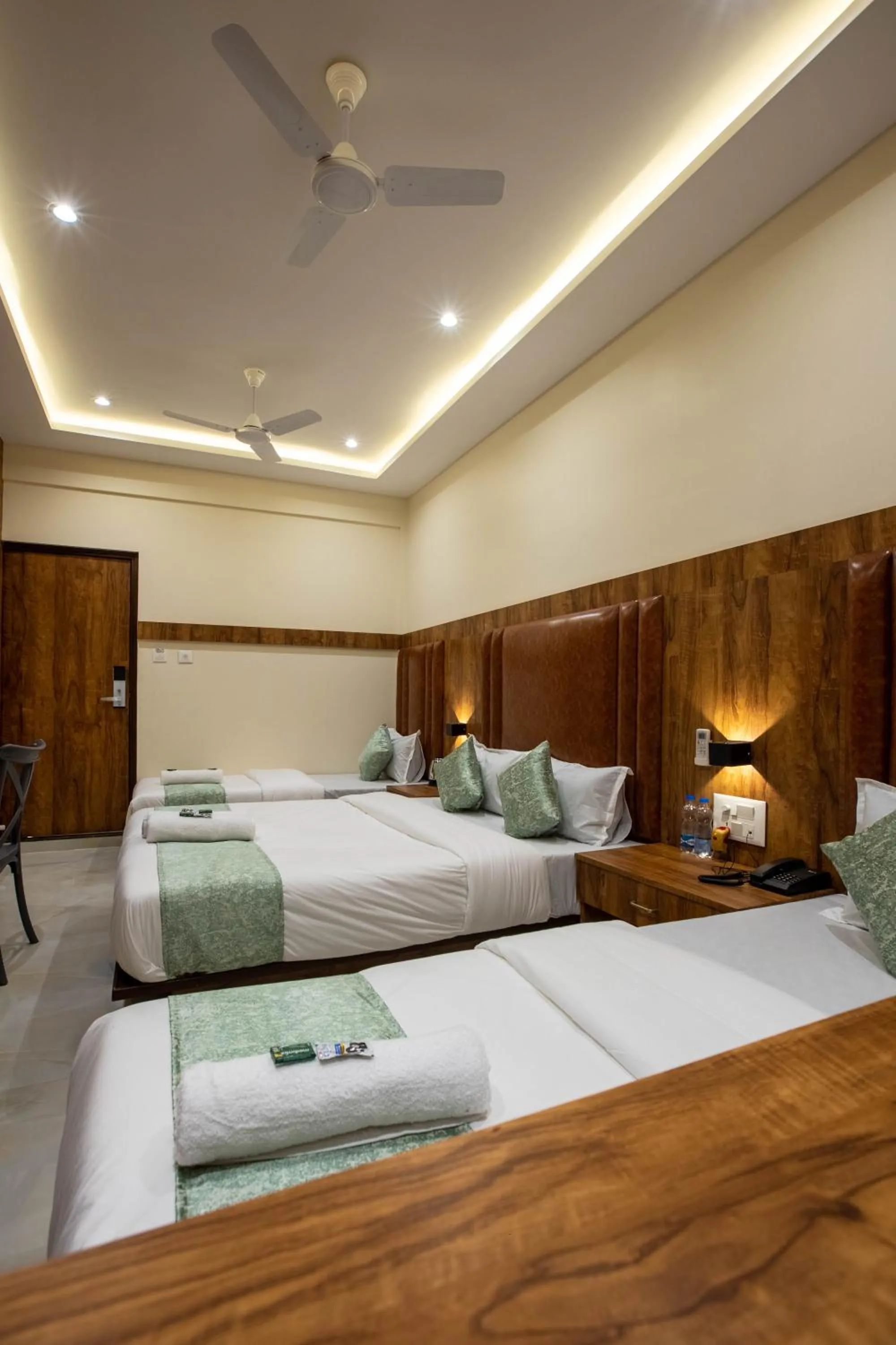 Bed in Hotels Heraa International