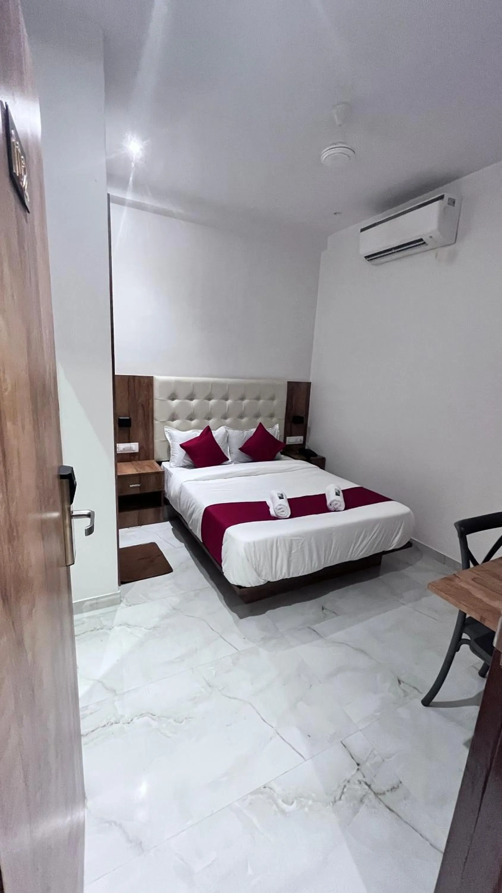 Bed in Hotels Heraa International
