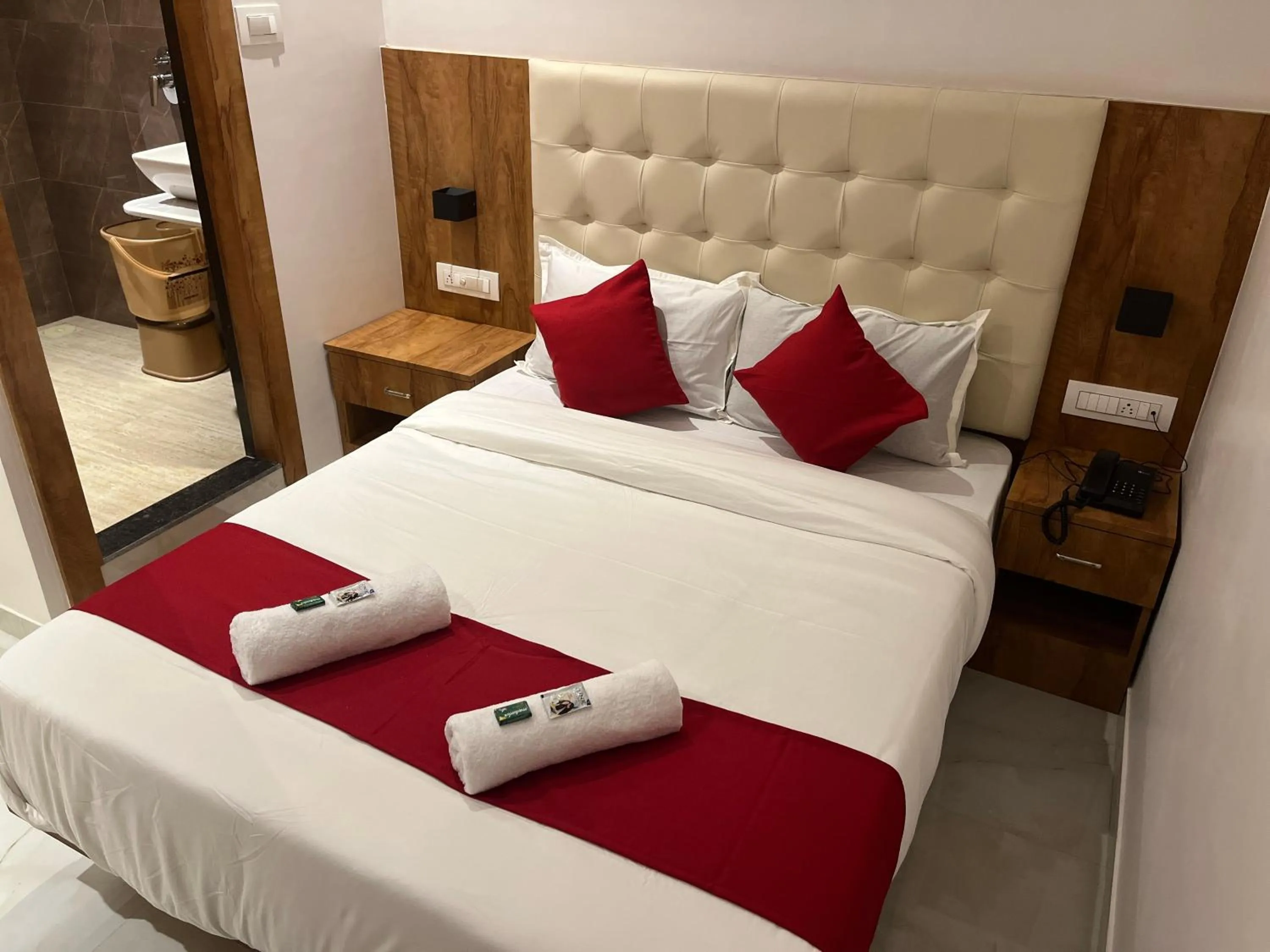 Bed in Hotels Heraa International