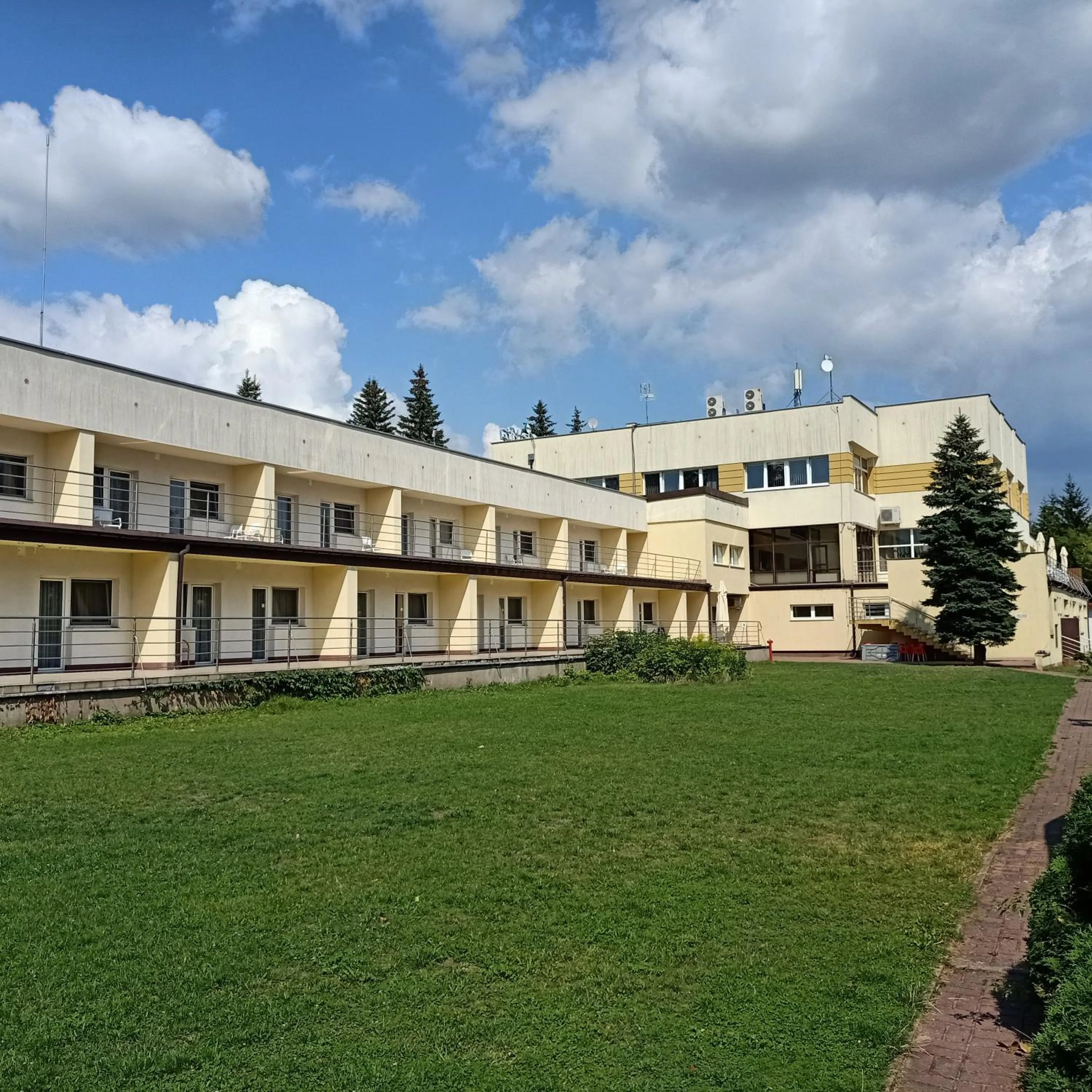 Property building in Geovita w Jadwisinie