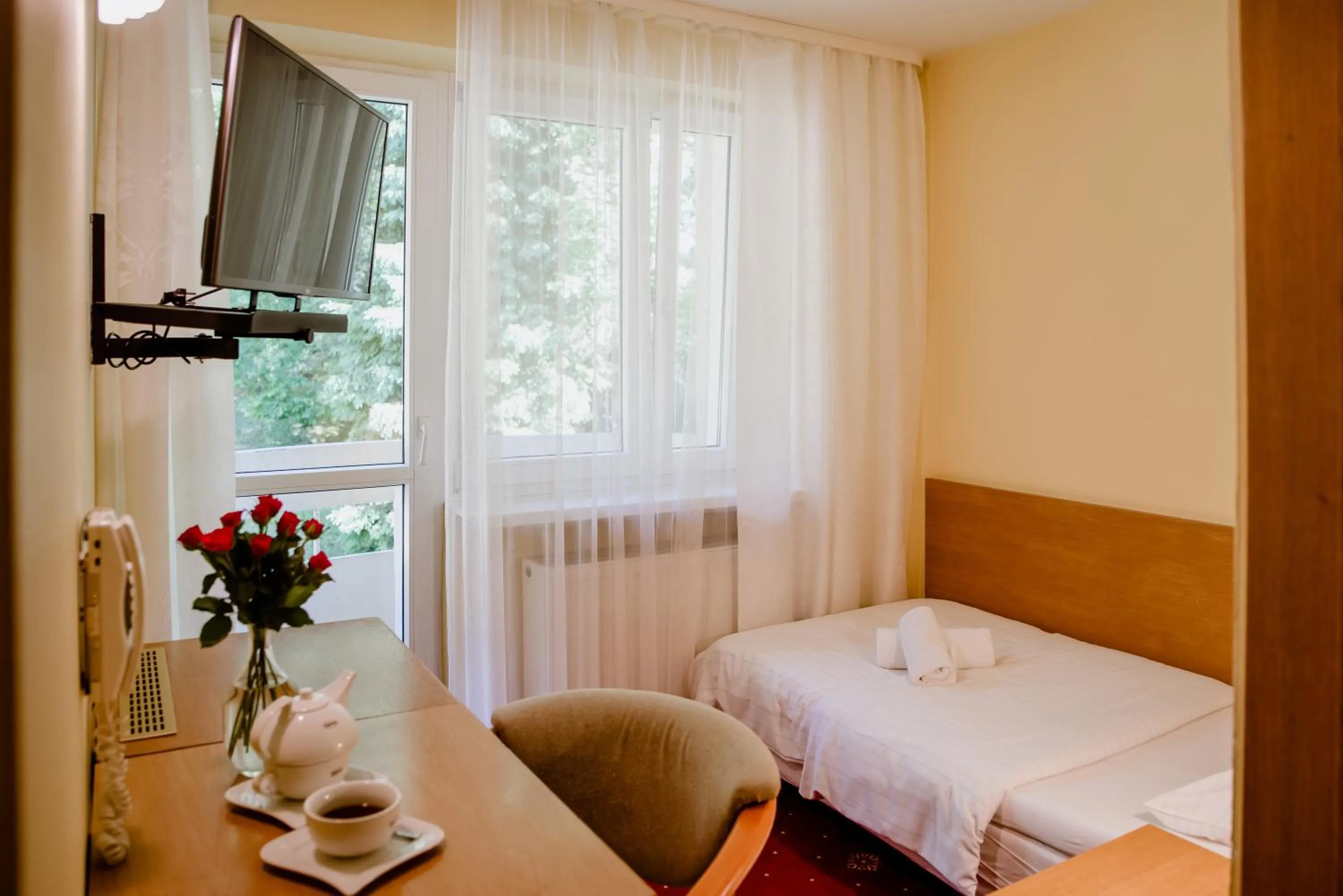Photo of the whole room, Bed in Geovita Krynica-Zdroj
