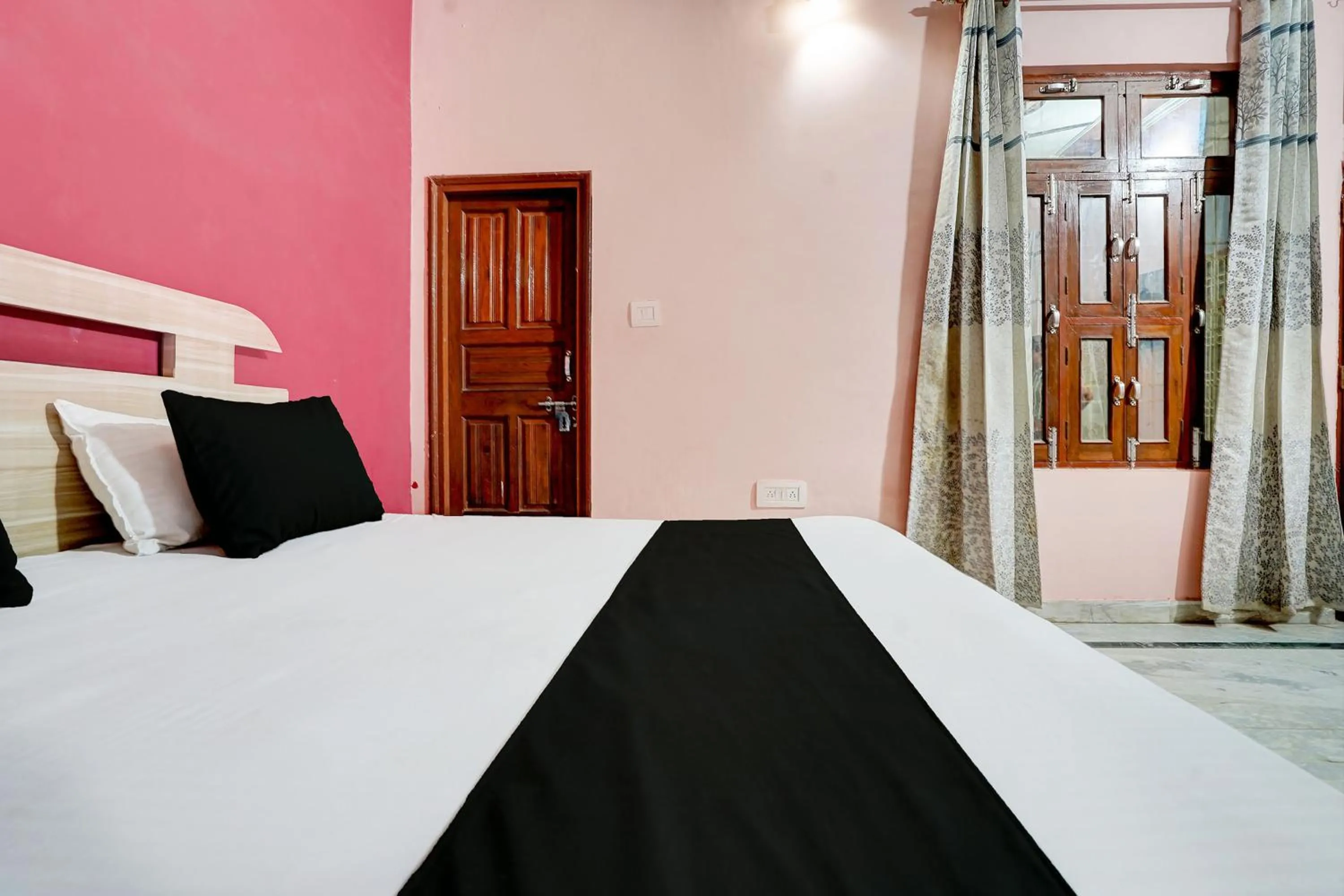 Bedroom in Hotel O Crown Food Court cfc