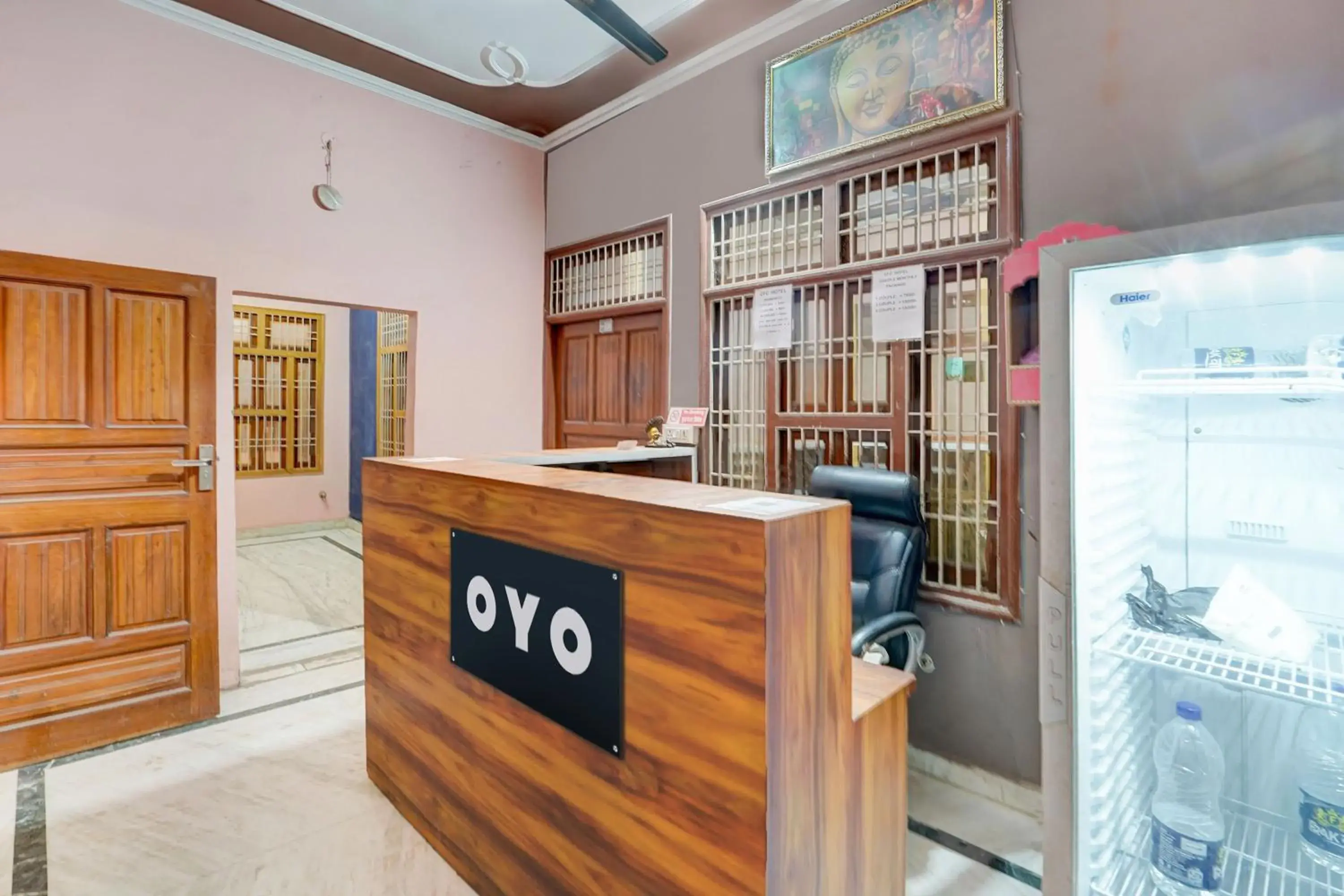 Hotel O Crown Food Court cfc Hotel O Crown Food Court cfc