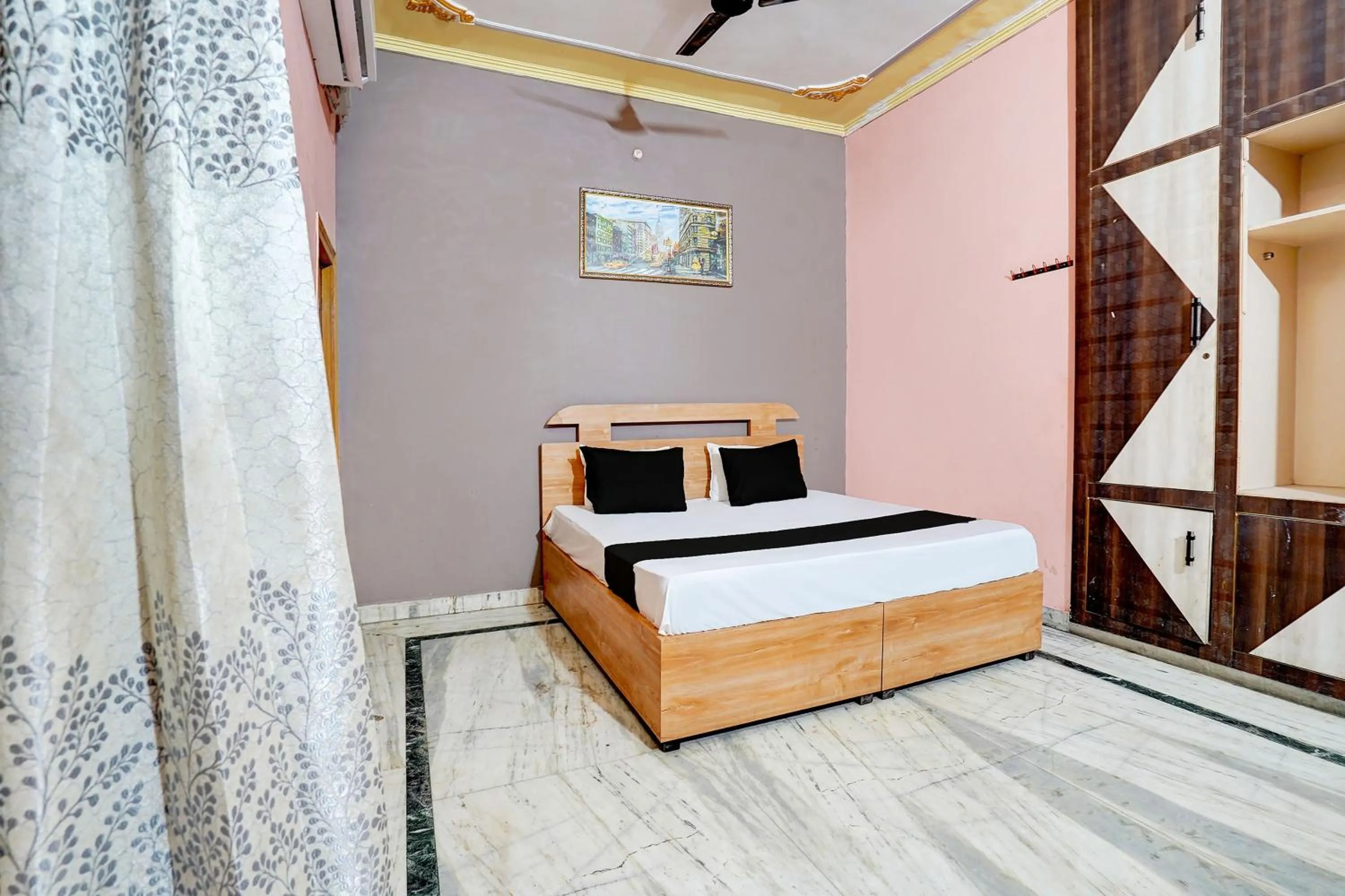 Bedroom in Hotel O Crown Food Court cfc