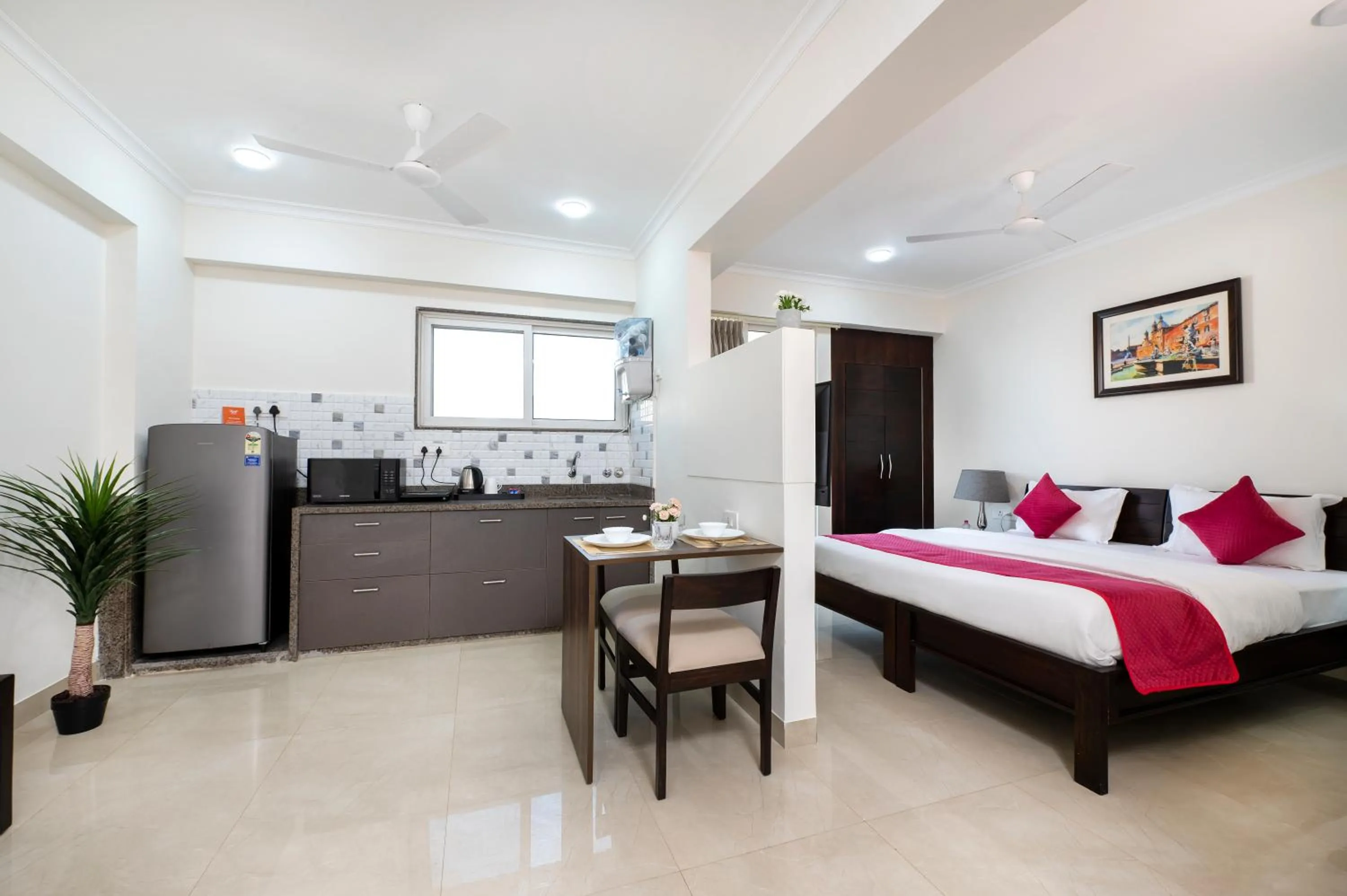 View (from property/room), Bed in Palm Stay - Studios & Rooms