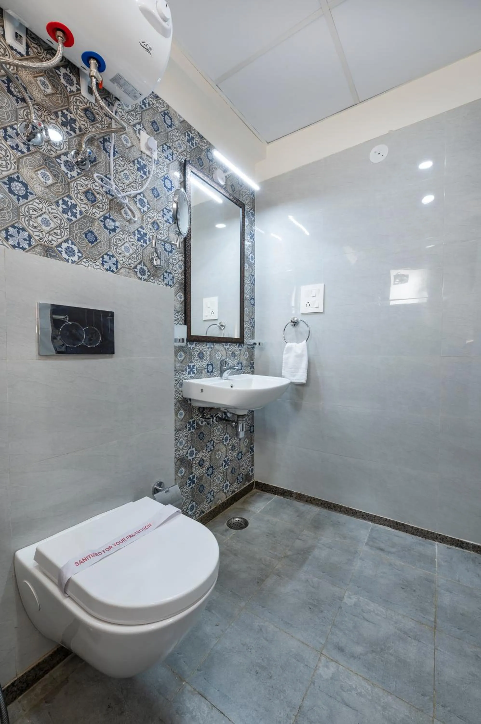 Bathroom in Palm Stay - Studios & Rooms