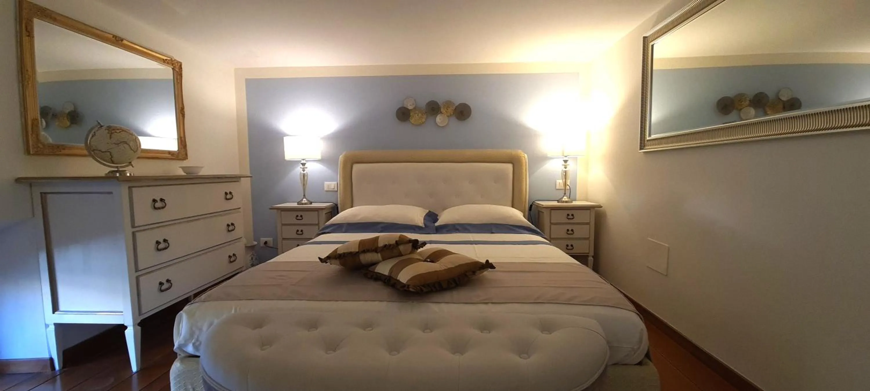Bedroom, Bed in Suite Carducci Viareggio