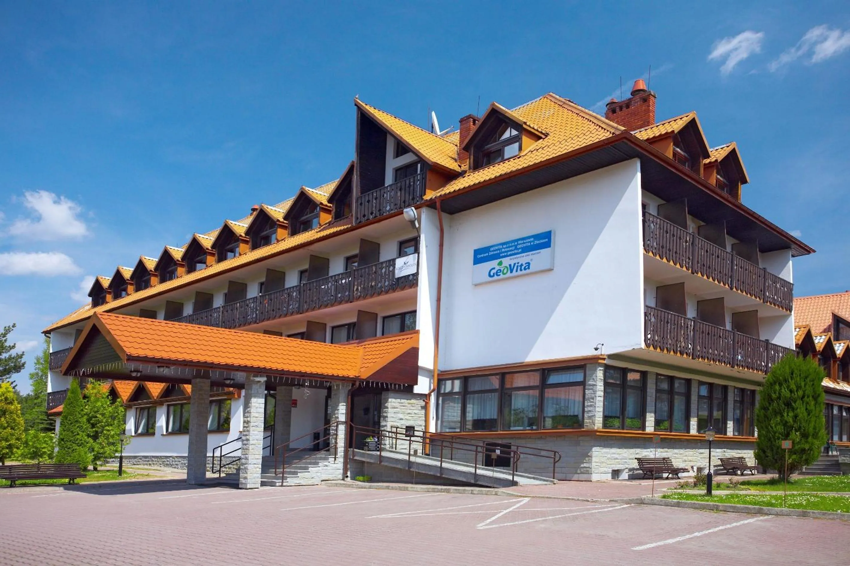 Facade/entrance in Geovita Muszyna