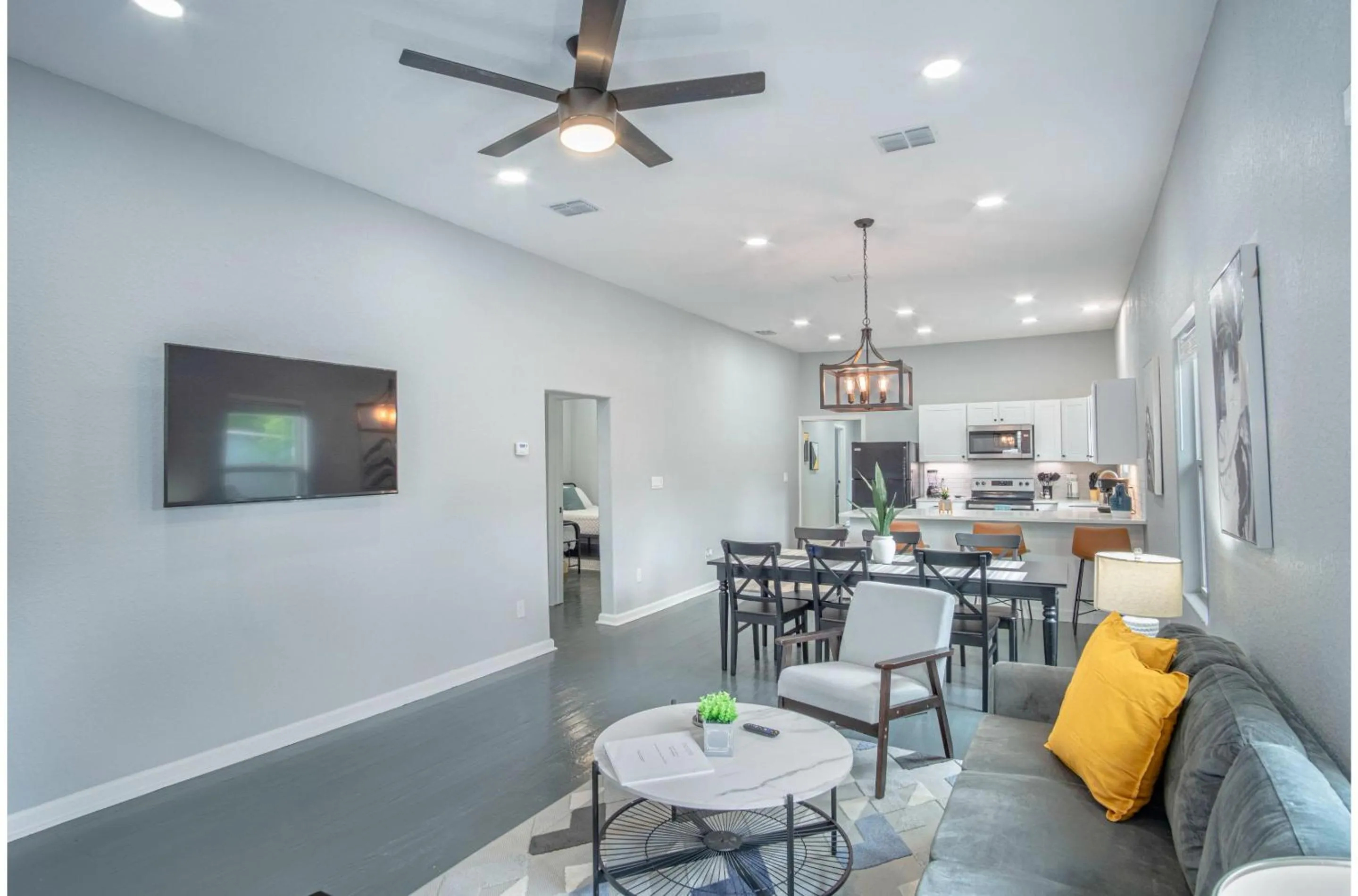 Living room in Captivating 4BR 2BA Home Near Awesome Downtown