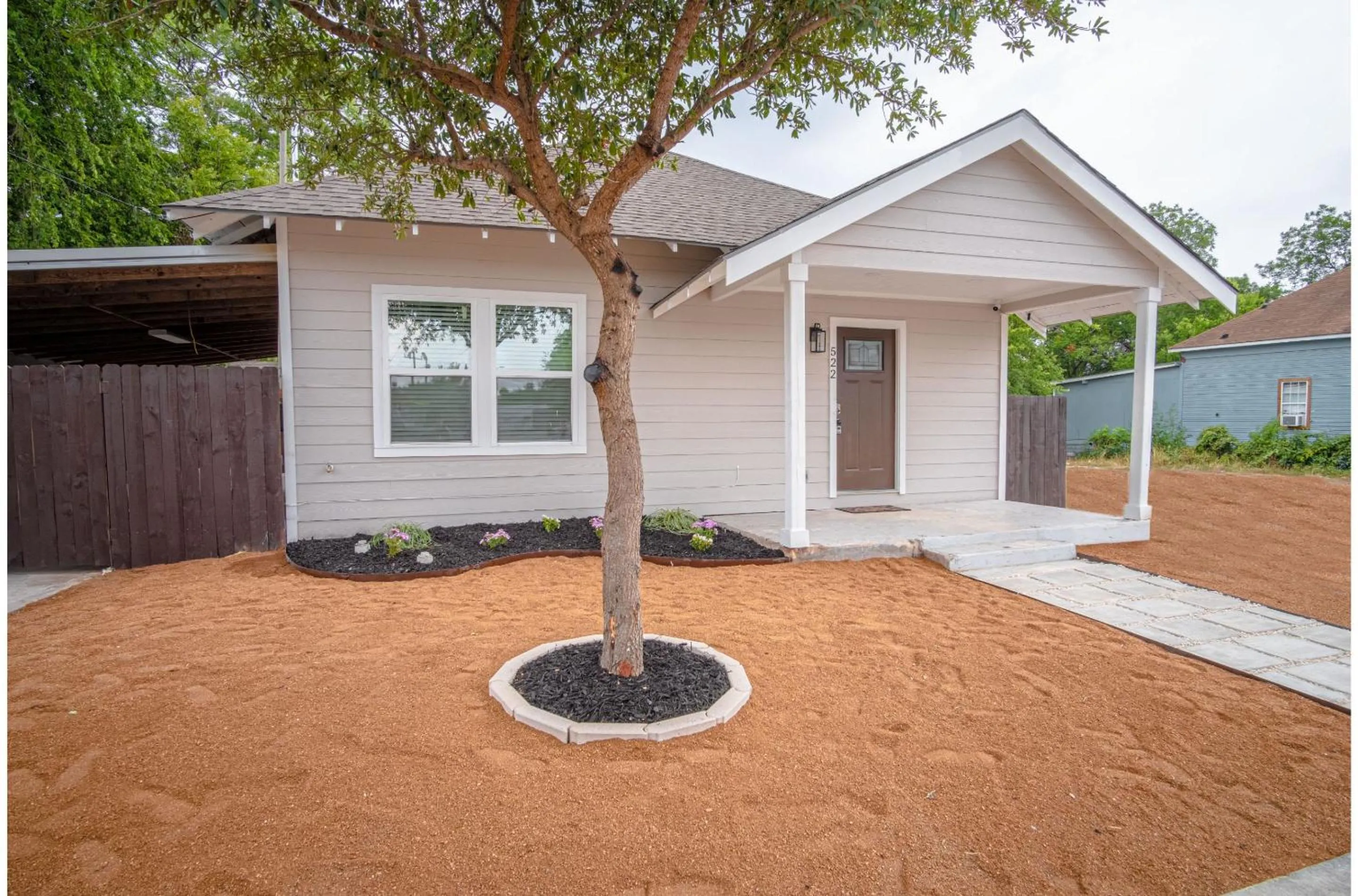 Property building in Captivating 4BR 2BA Home Near Awesome Downtown