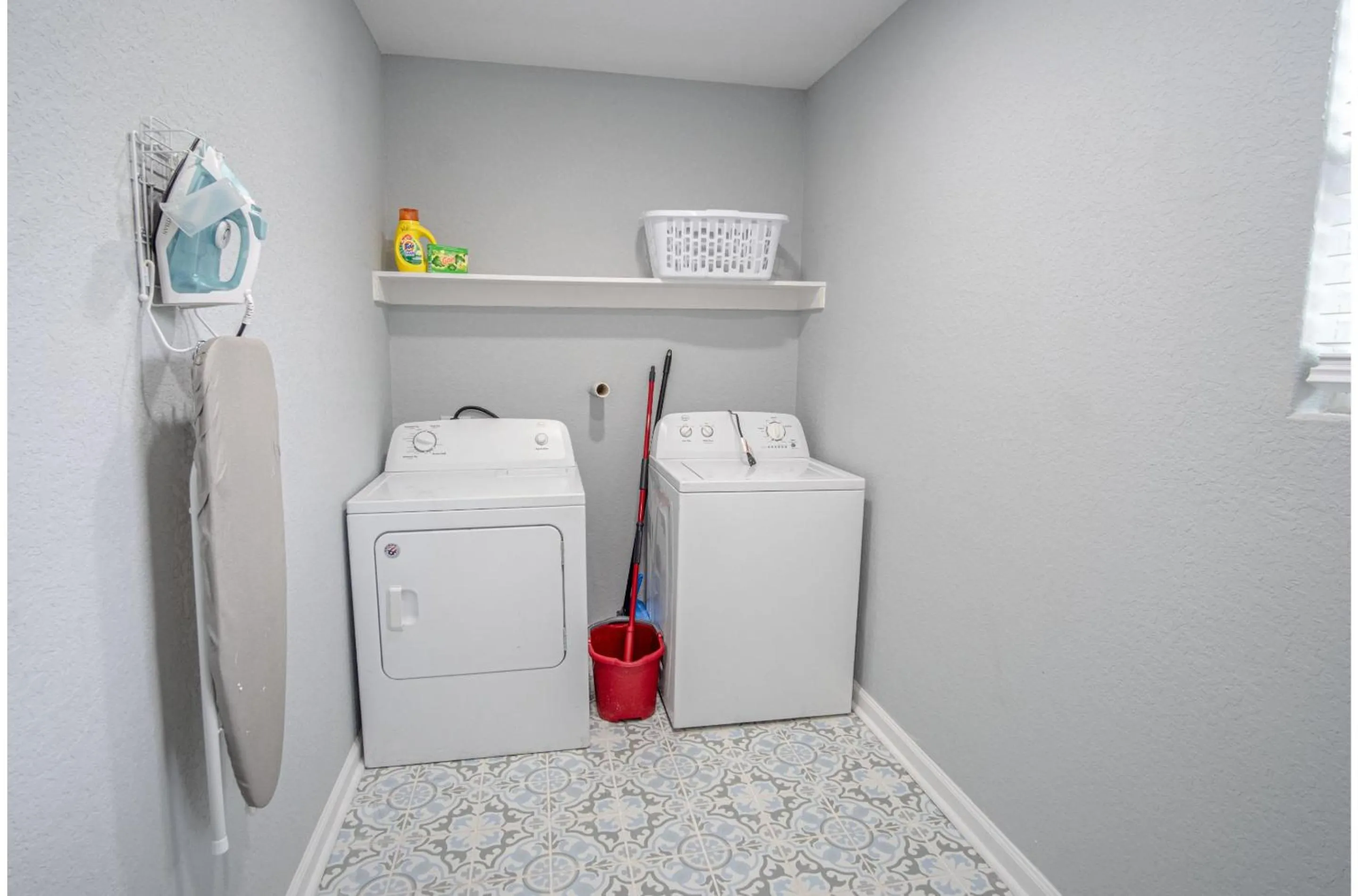 laundry in Captivating 4BR 2BA Home Near Awesome Downtown