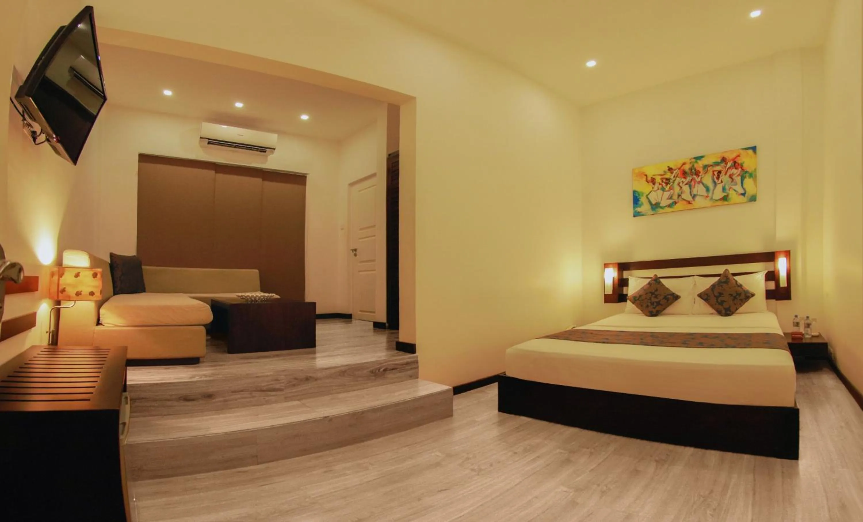 Photo of the whole room, Bed in Blue Water Boutique Hotel